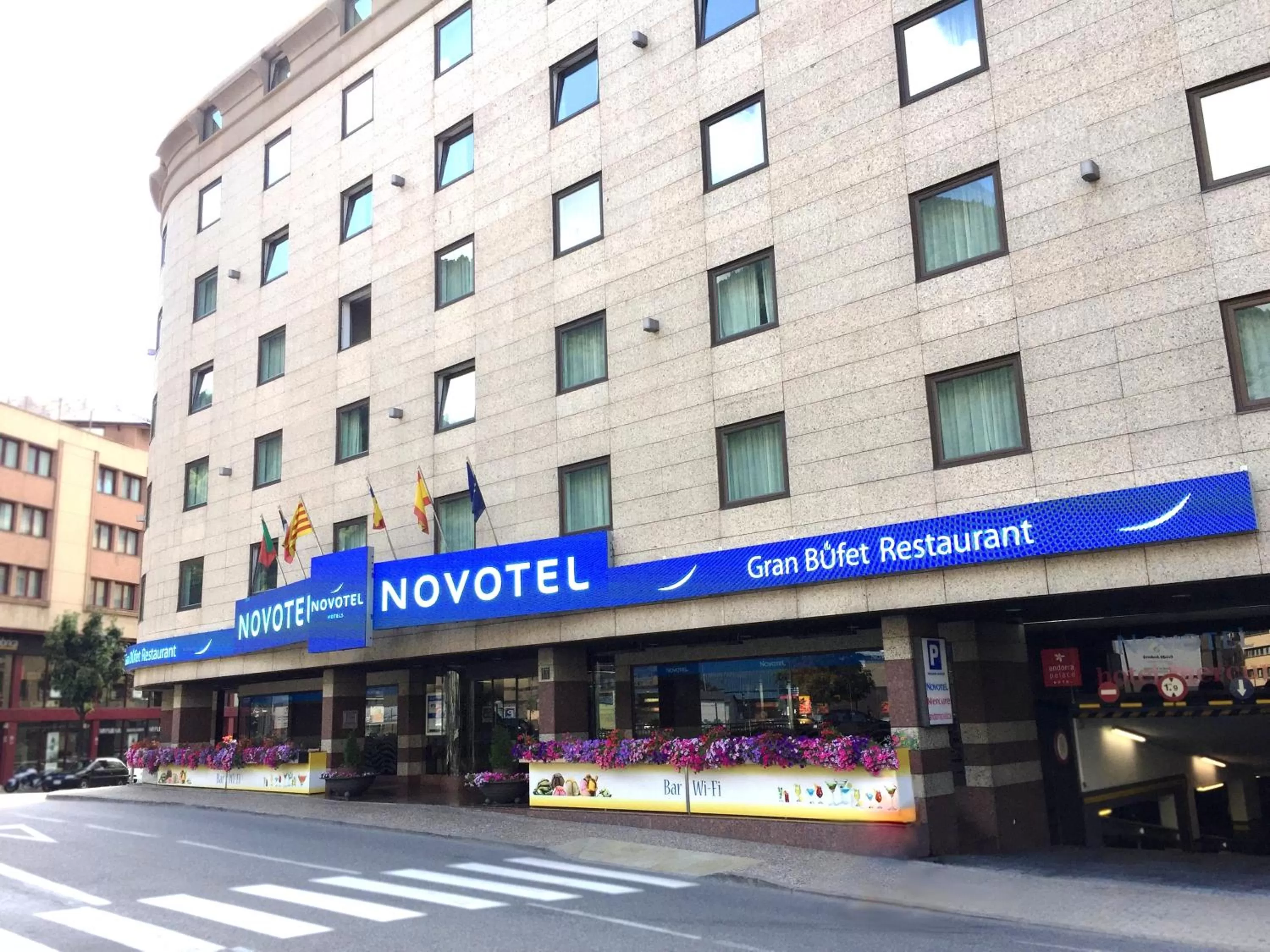 Facade/entrance in Novotel Andorra