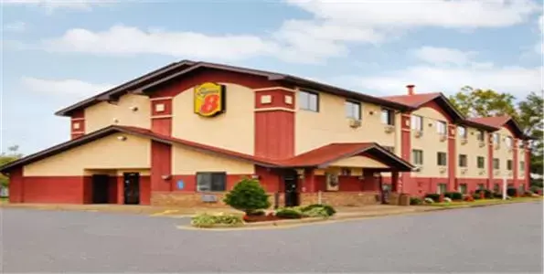 Property Building in Super 8 by Wyndham Richmond Airport VA