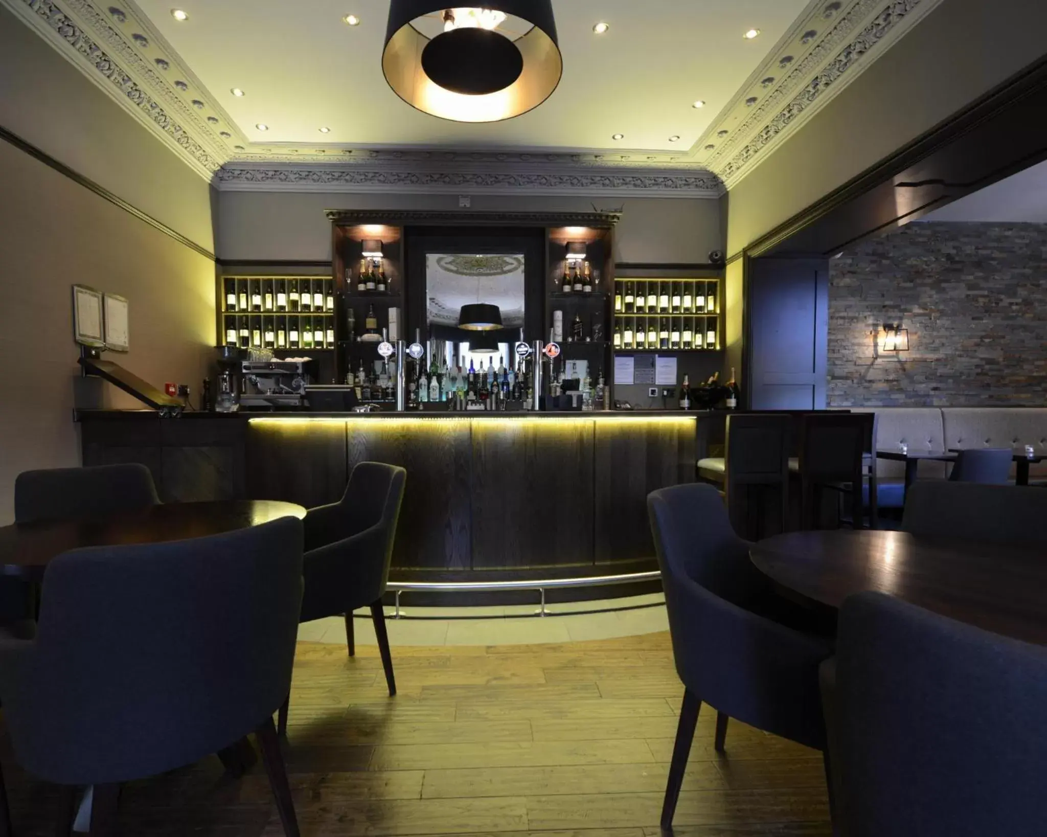 Restaurant/places to eat in Number 10 Hotel Restaurant/places to eat in Number 10 Hotel