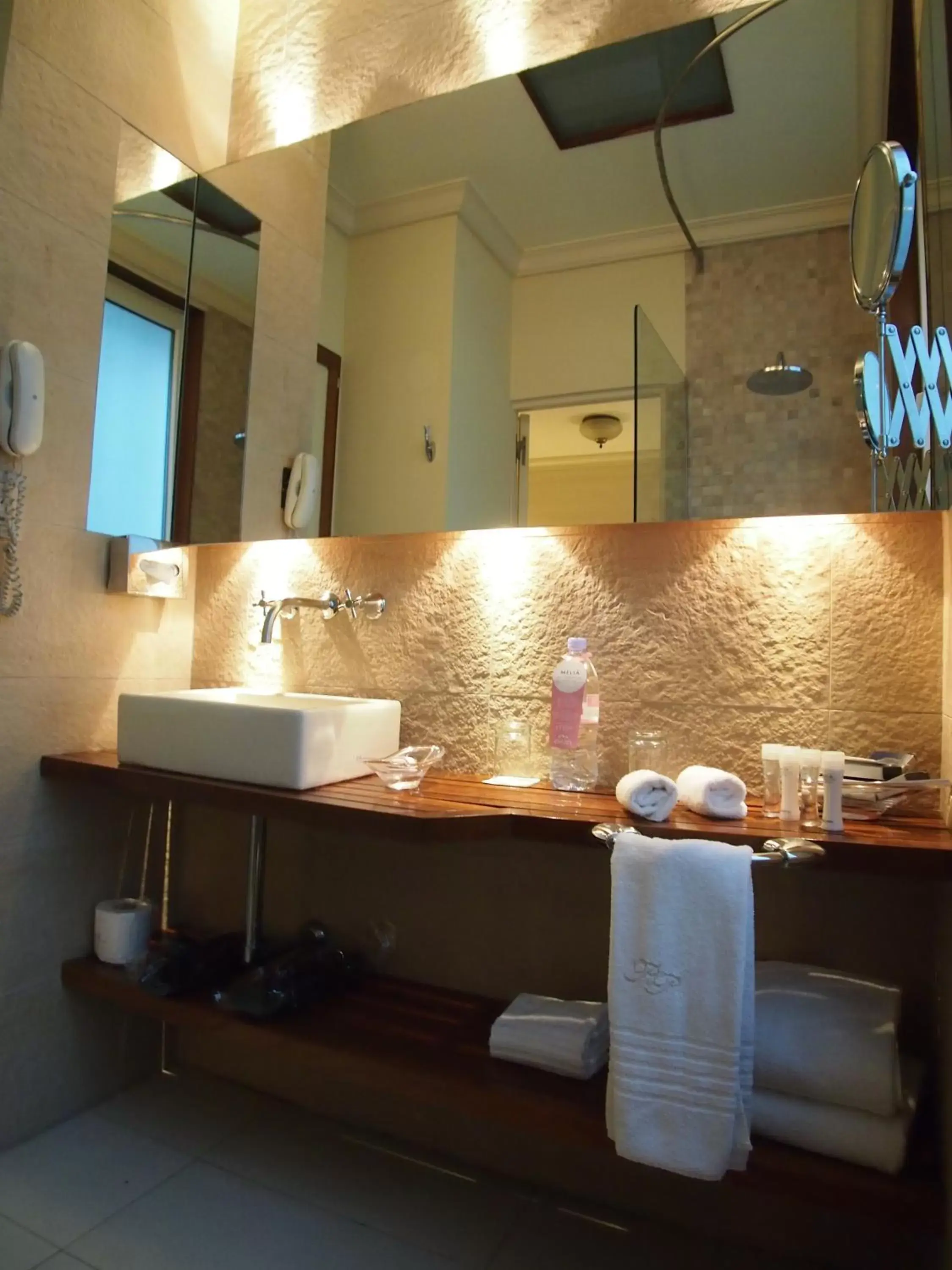 Toilet, Bathroom in Melia Recoleta Plaza Hotel