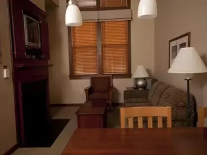 Deluxe One-Bedroom Condo in Allegheny Springs Deluxe One-Bedroom Condo in Allegheny Springs