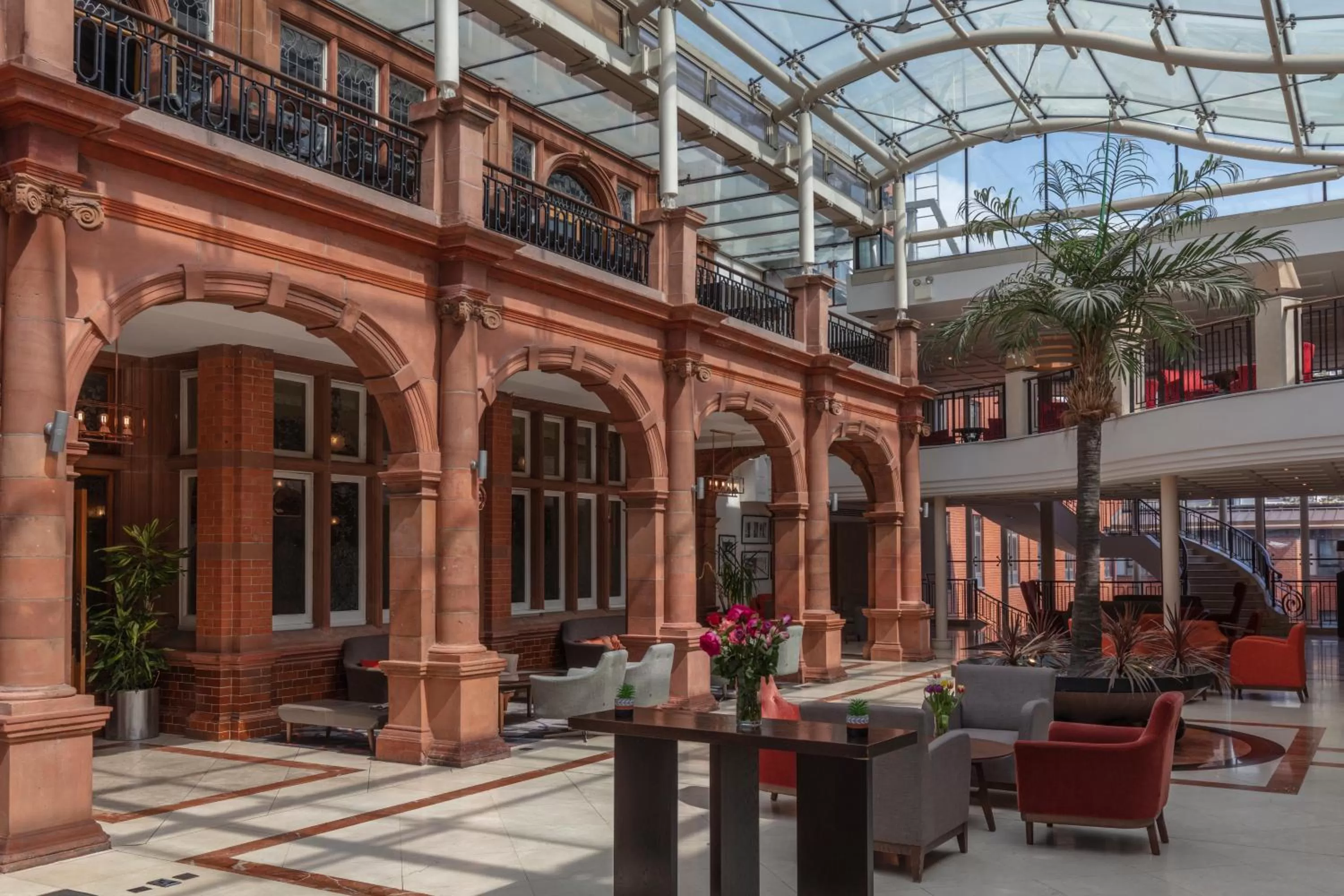 Lobby or reception in The Crown London, WorldHotels Distinctive