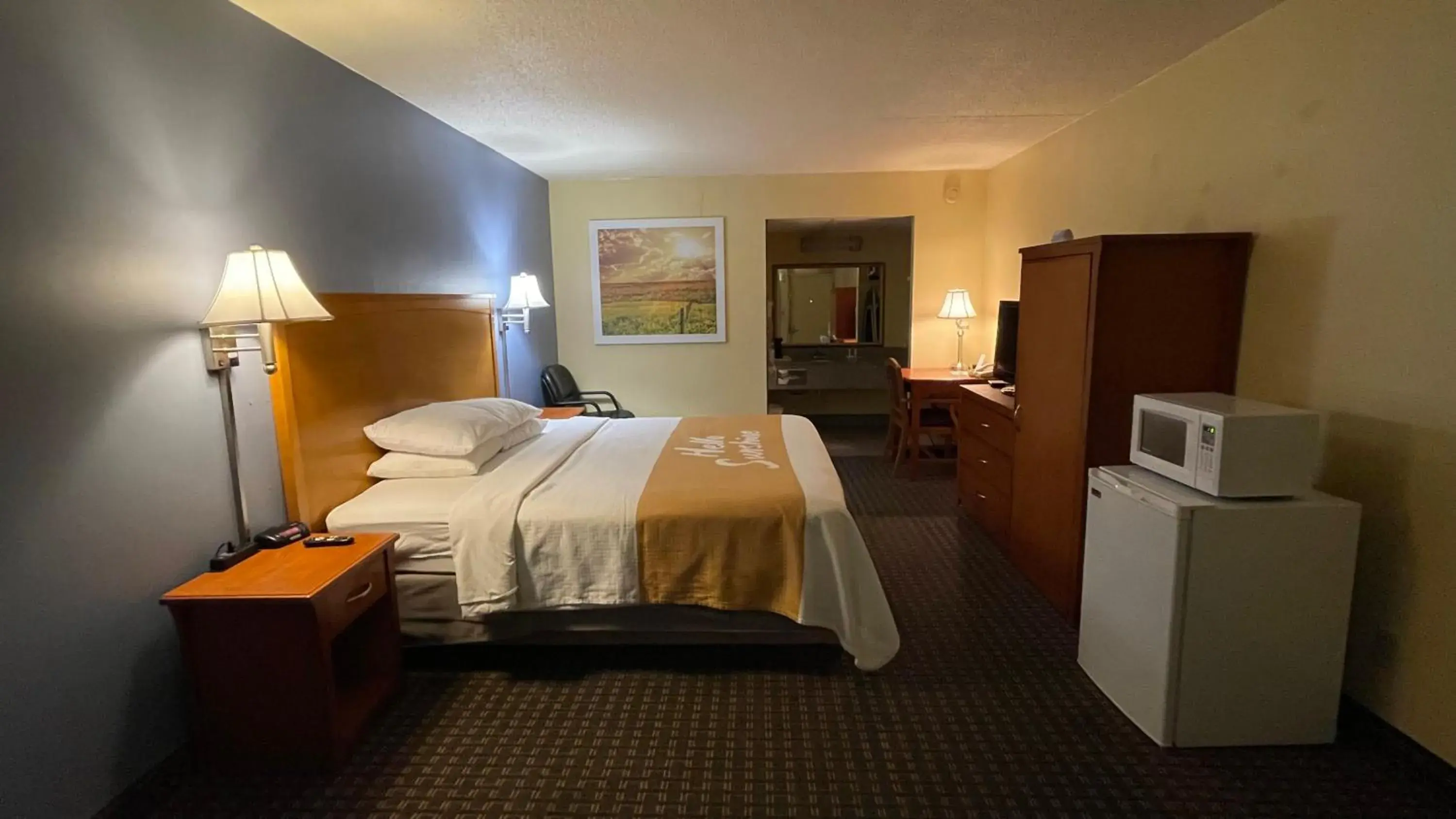 Bed in Days Inn by Wyndham Salina South