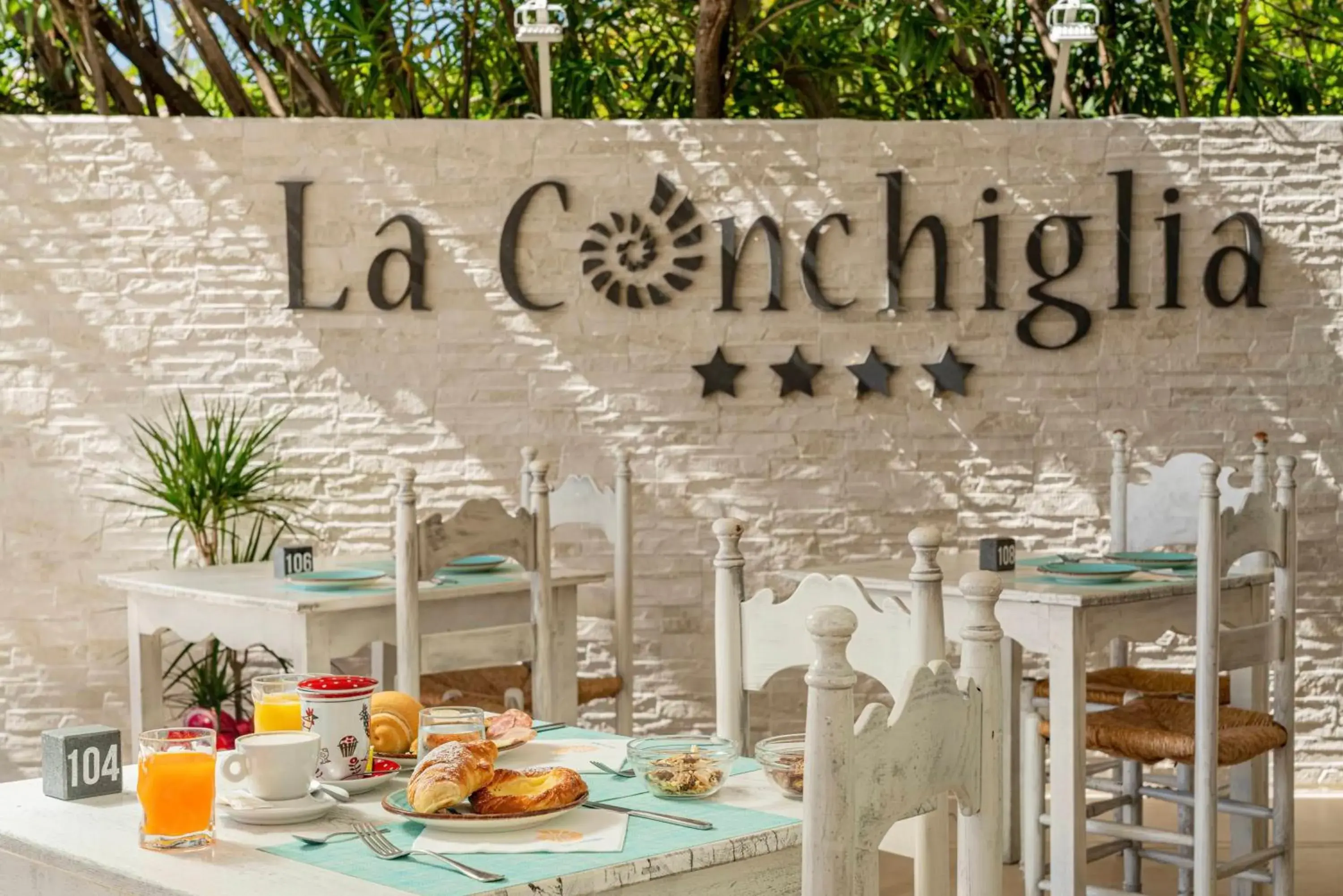 Property logo or sign in Hotel Ristorante La Conchiglia