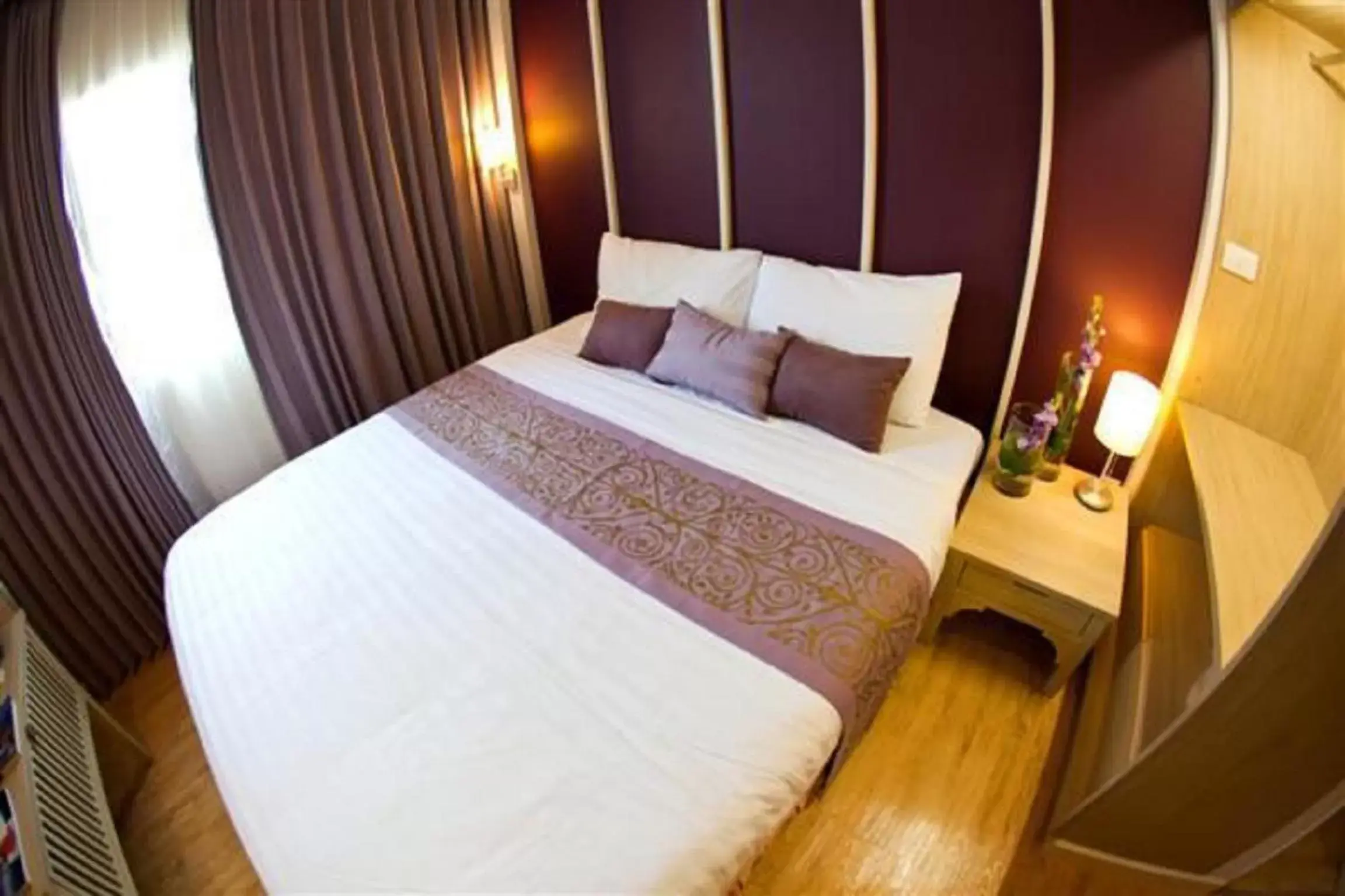 Bed in Trang Hotel Bangkok - SHA Plus