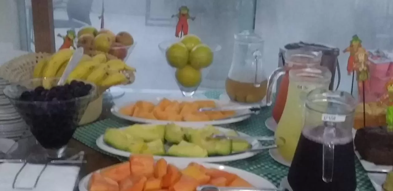 Restaurant/places to eat in Upper Hotel