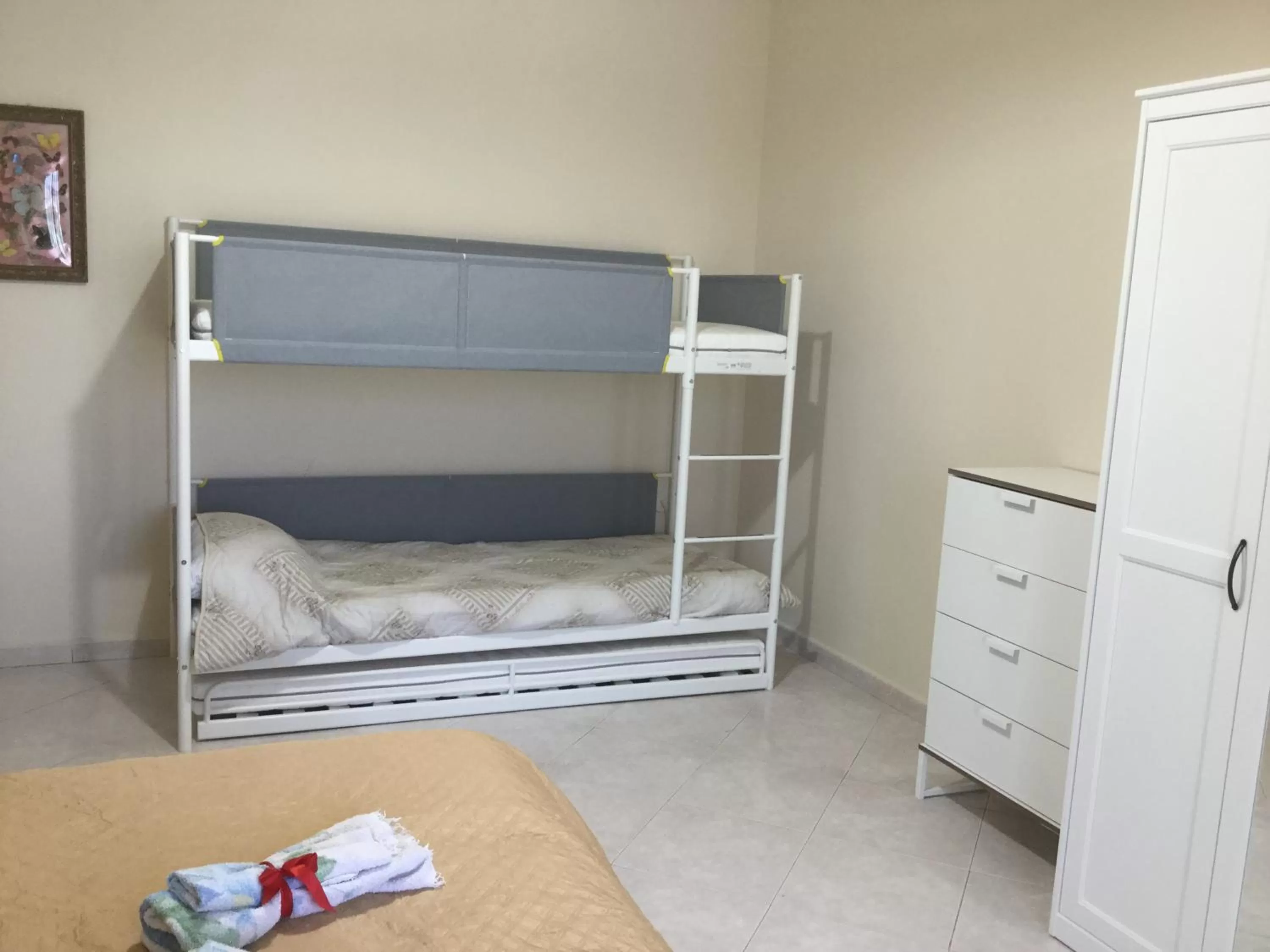 bunk bed, Bed in Maria's home