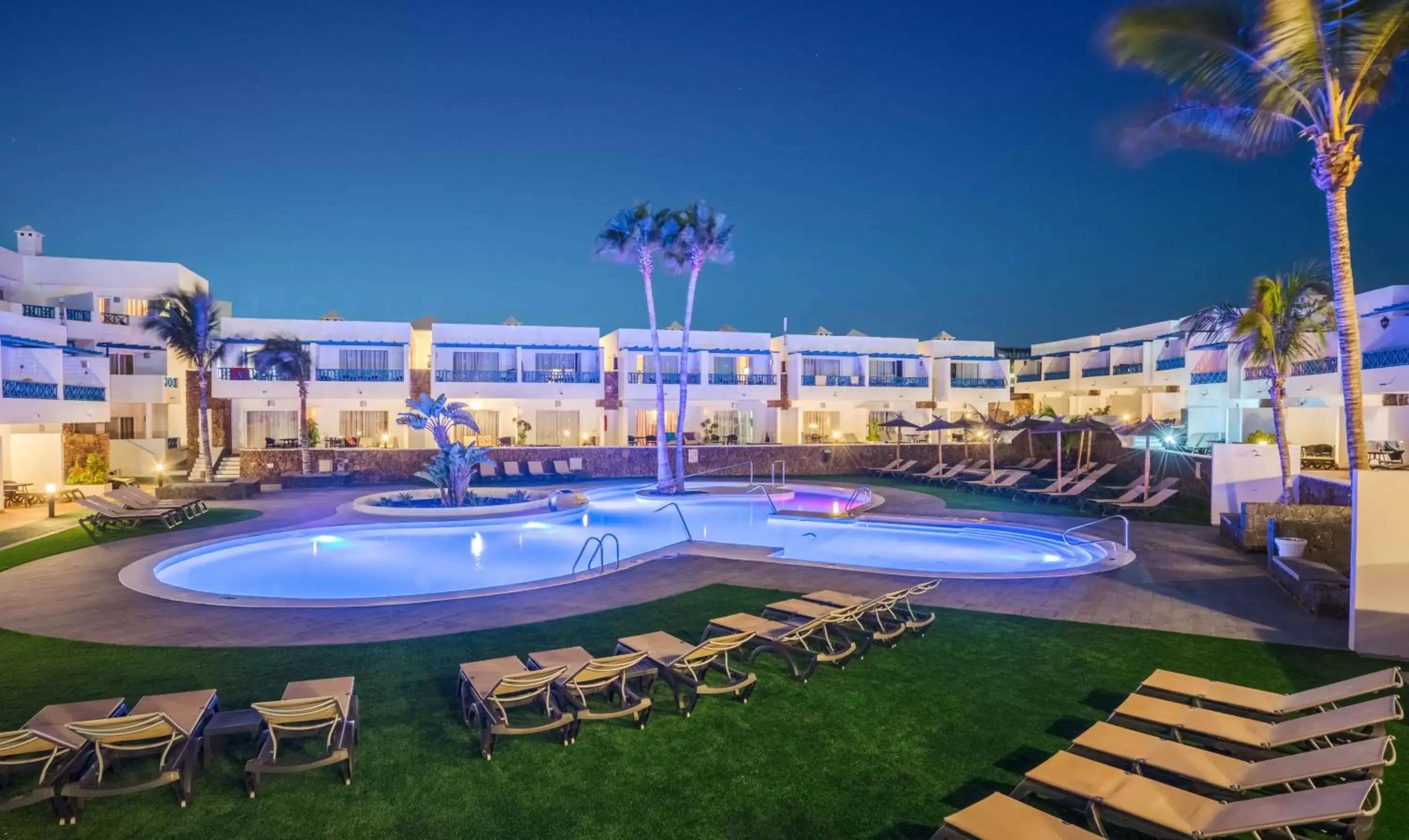 Night, Swimming Pool in Hotel Club Siroco - Adults Only