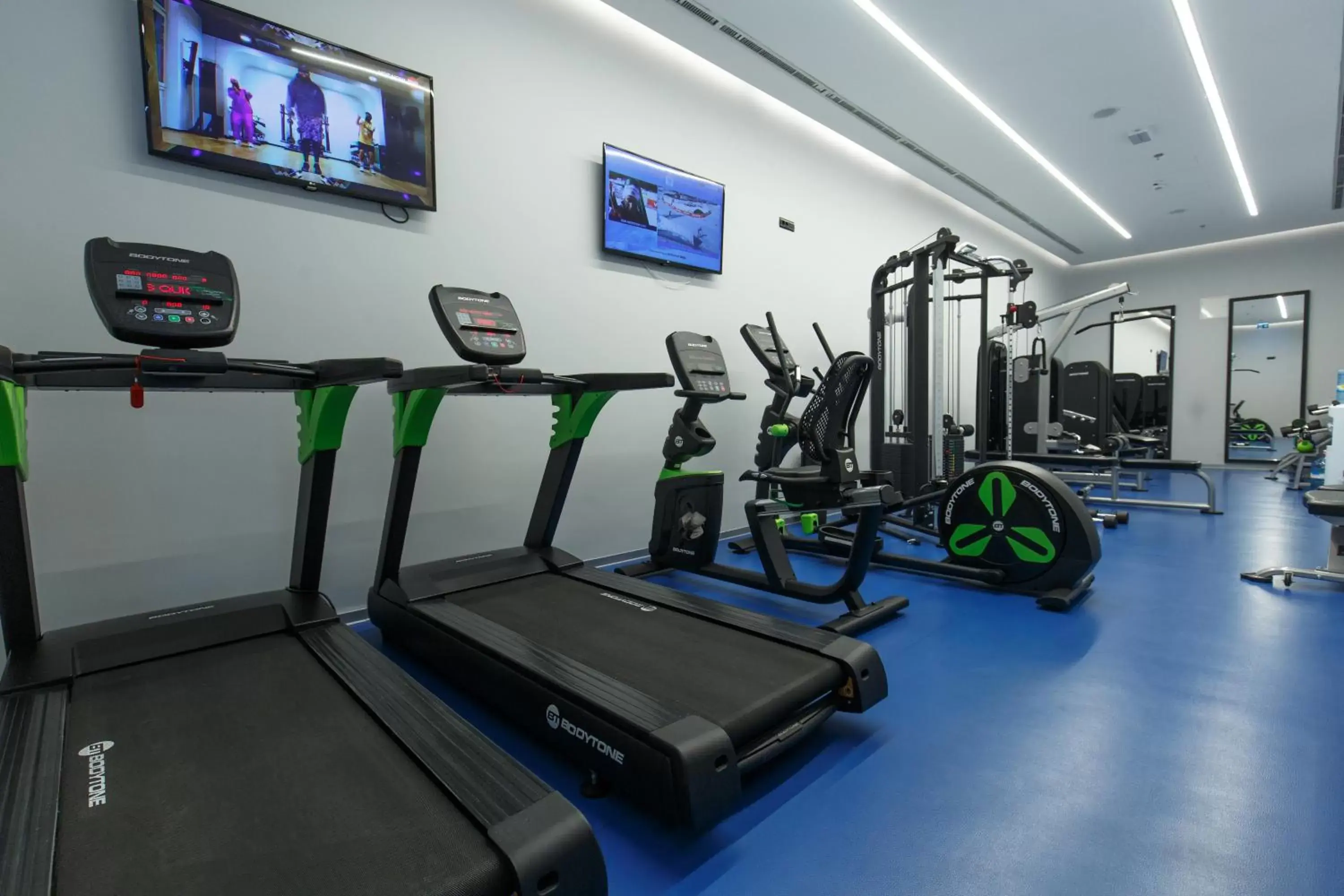 Fitness centre/facilities, Fitness Center/Facilities in Marvie Hotel & Health