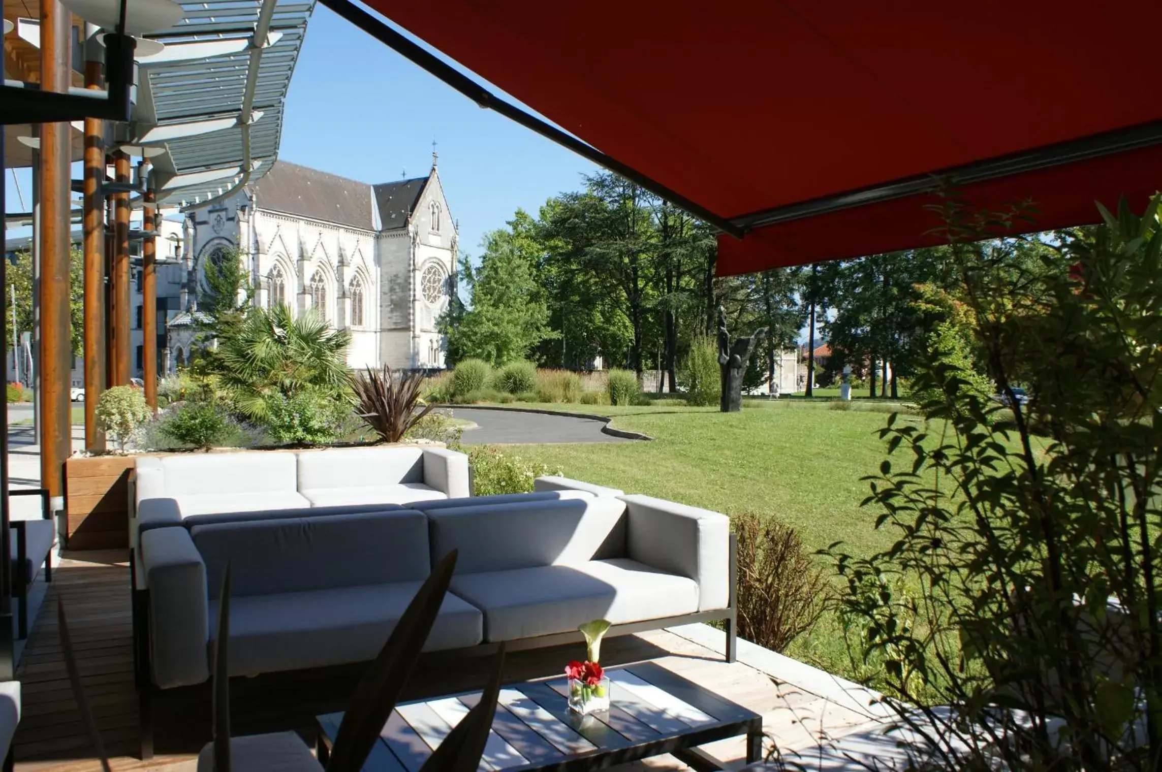 Balcony/Terrace in Hotel Parc Beaumont & Spa Pau - MGallery