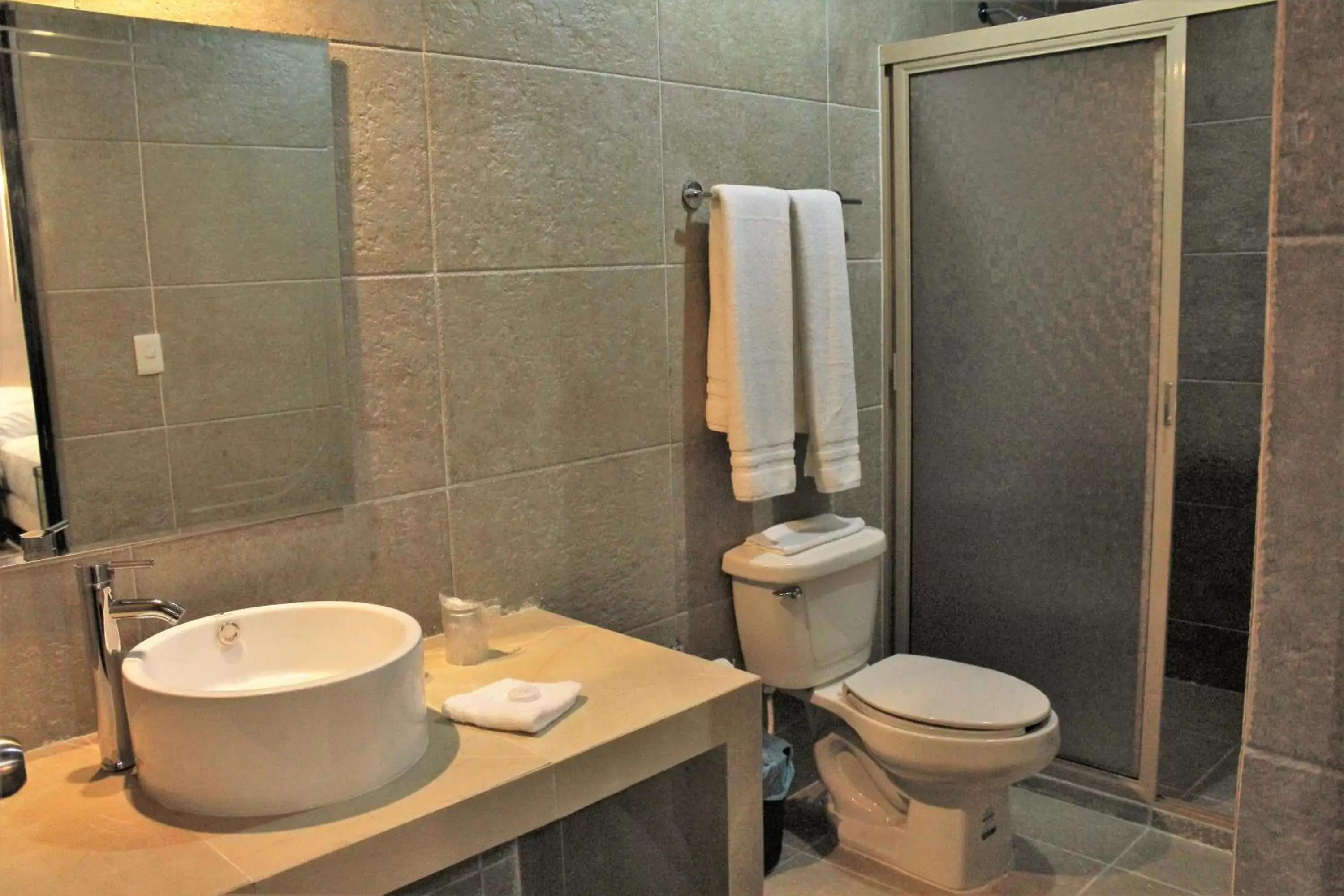 Bathroom in Hotel Virreyes