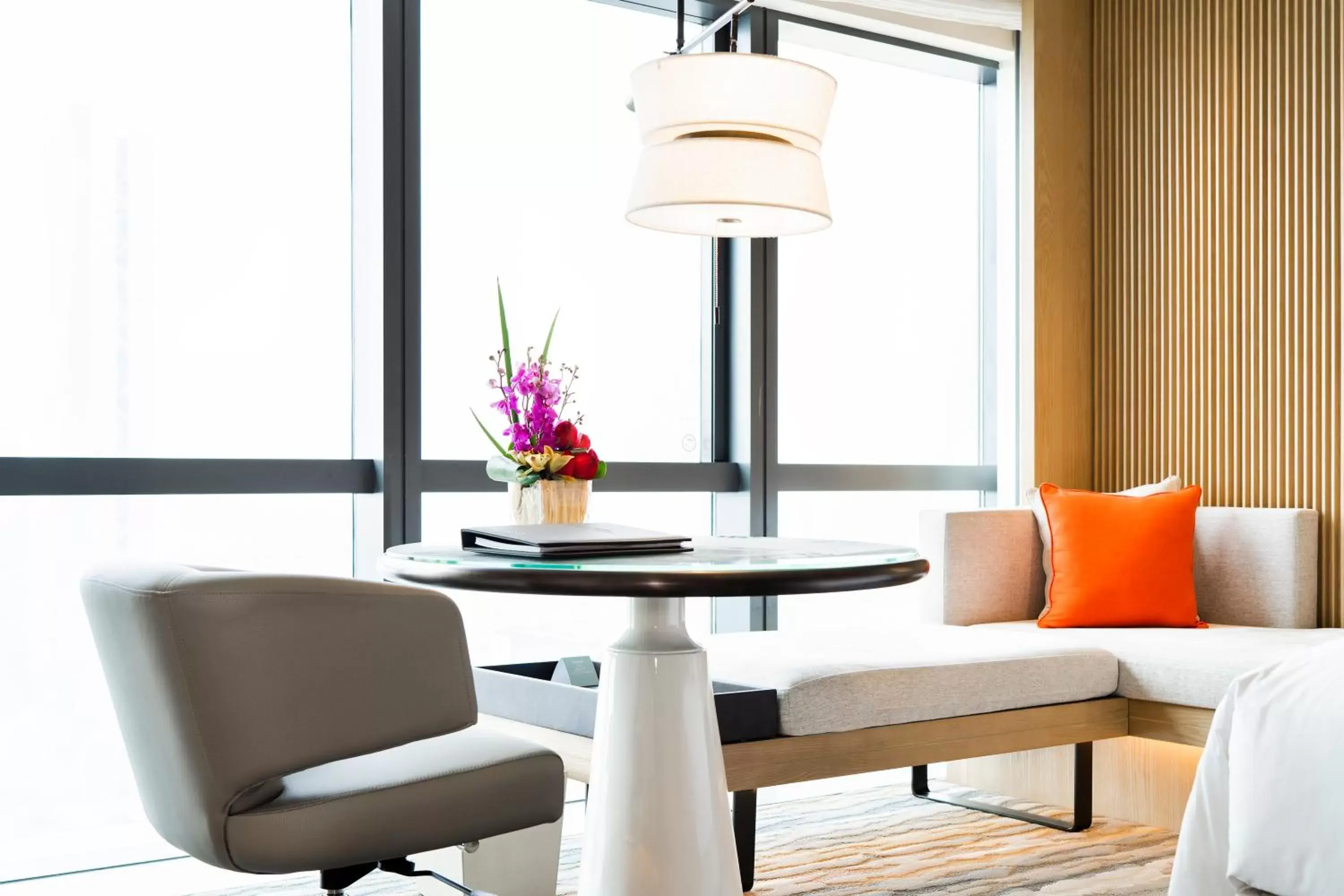 Living room, Seating Area in Crowne Plaza Shenzhen Nanshan, an IHG Hotel