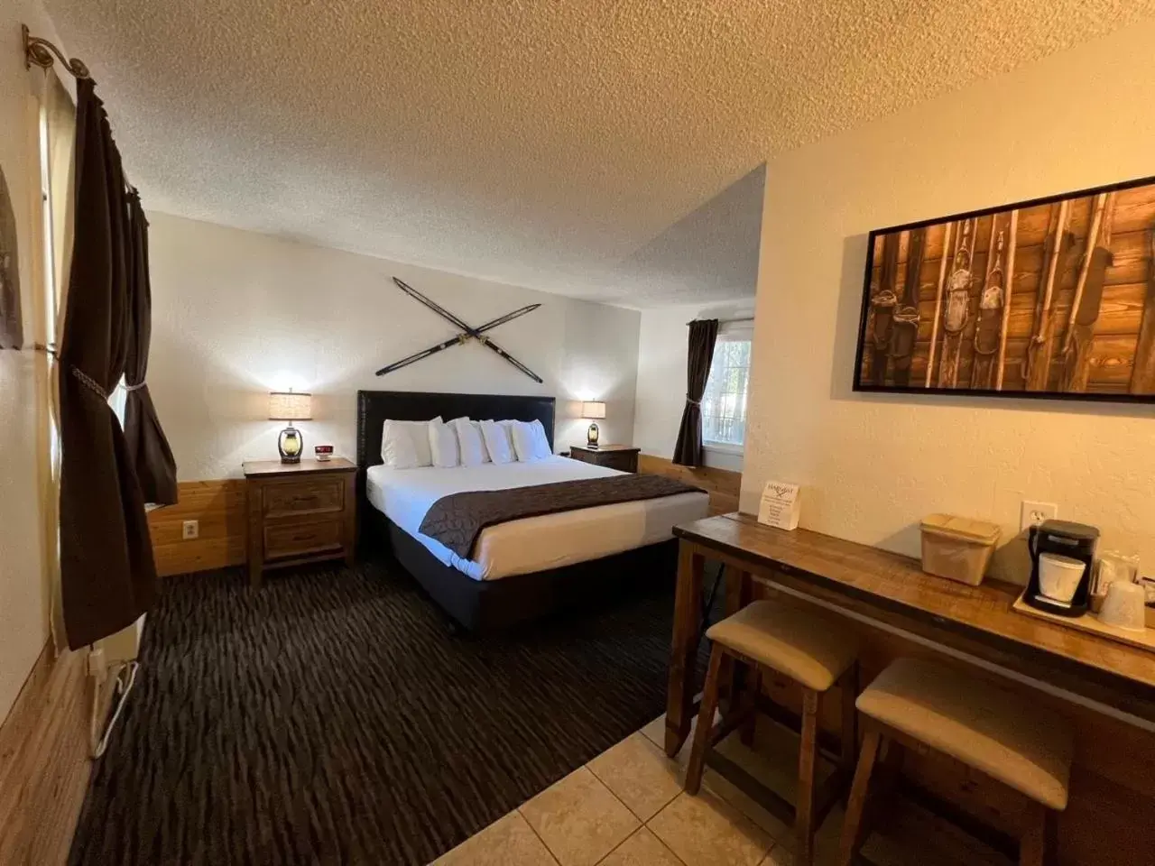 Bed in Shasta Inn