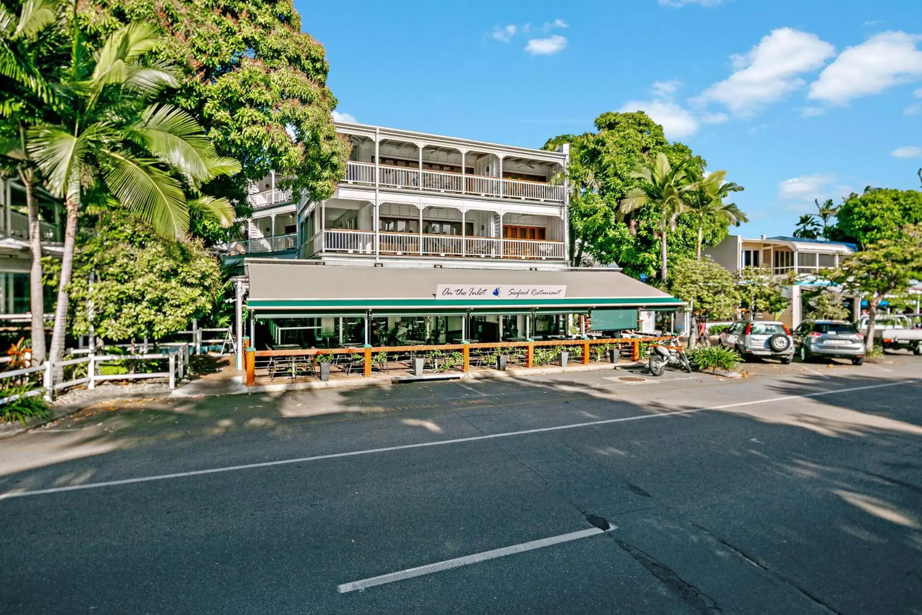 Property Building in Mantra on the Inlet