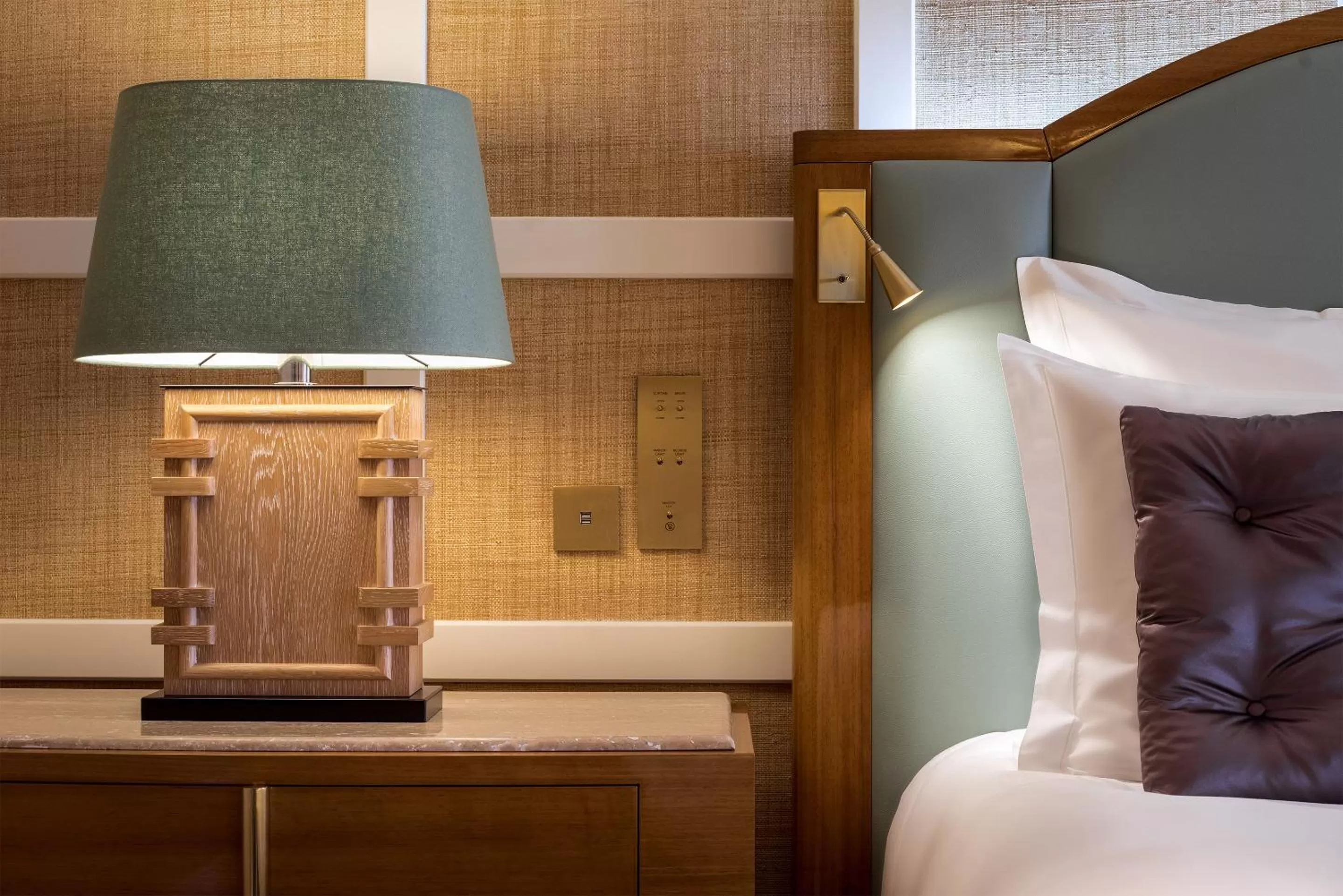 Bedroom, Bed in Maison Albar - Le Monumental Palace