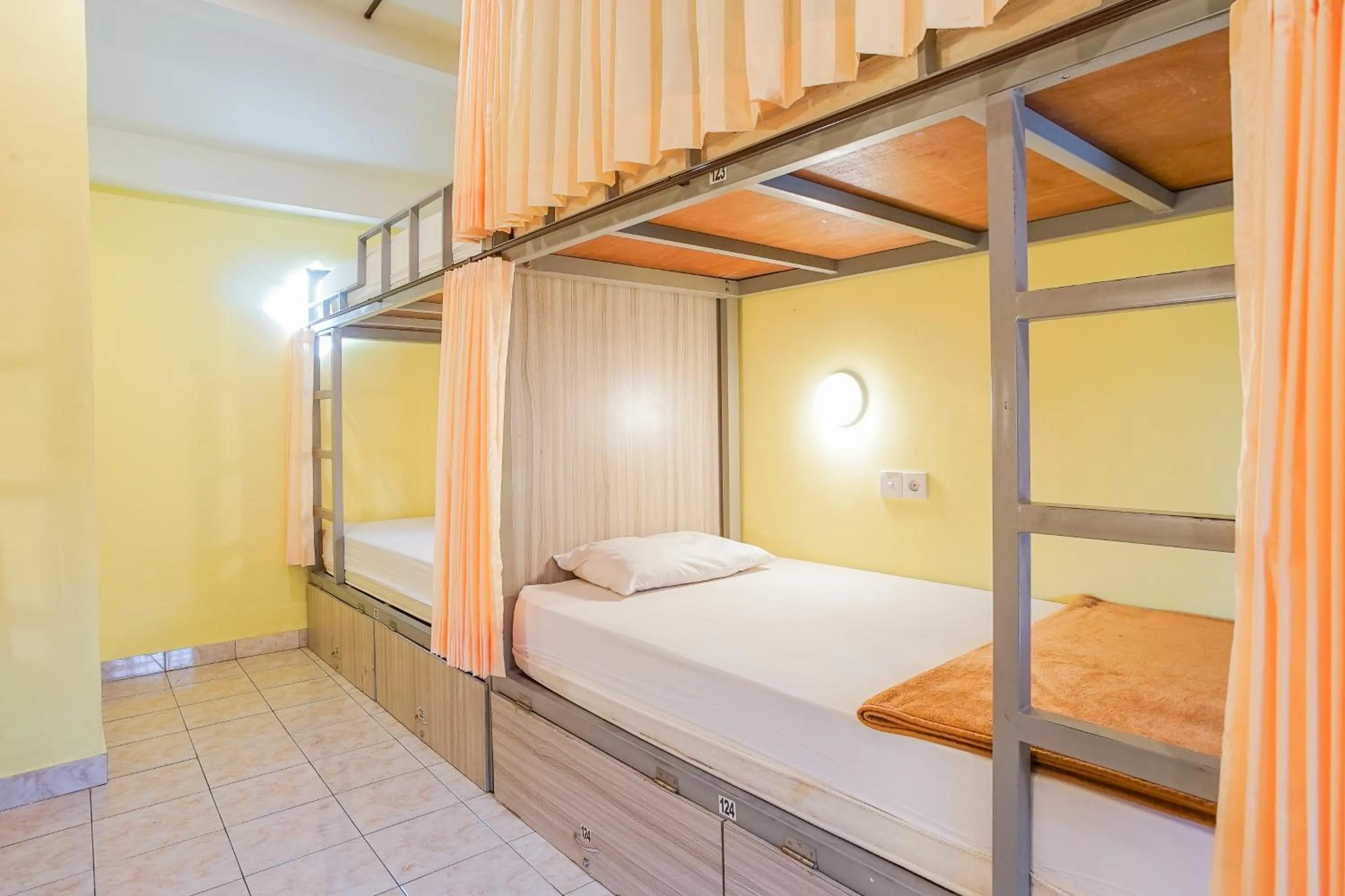 bunk bed in Kememai Hostel