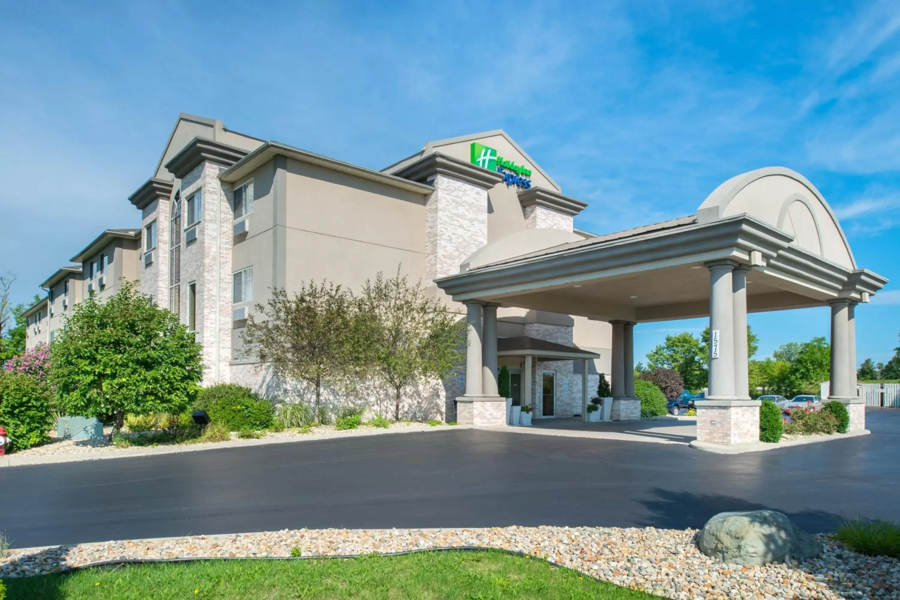 Property Building in Holiday Inn Express Hotel & Suites Bucyrus, an IHG Hotel