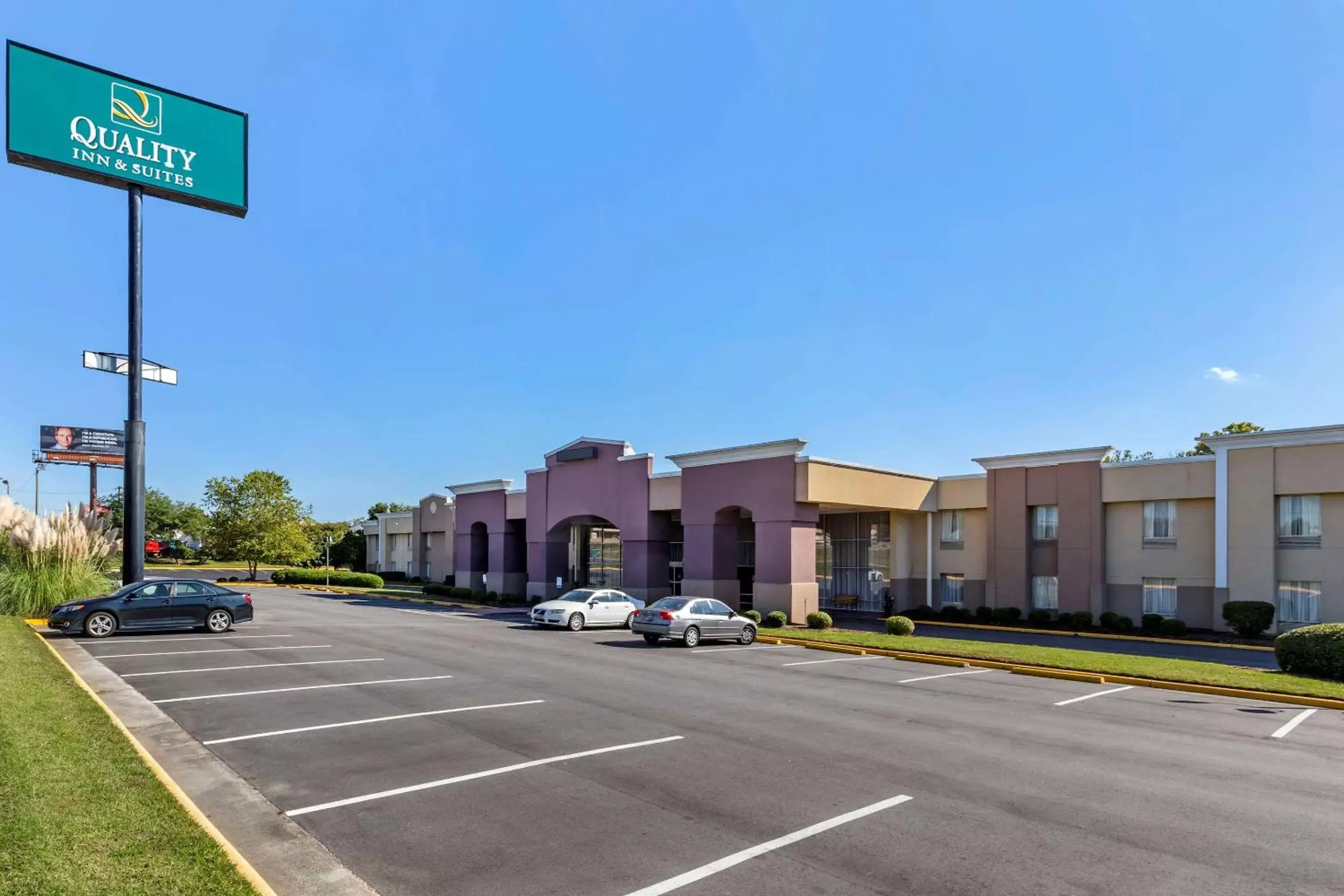 Property building, Neighborhood in Quality Inn & Suites - Greensboro-High Point