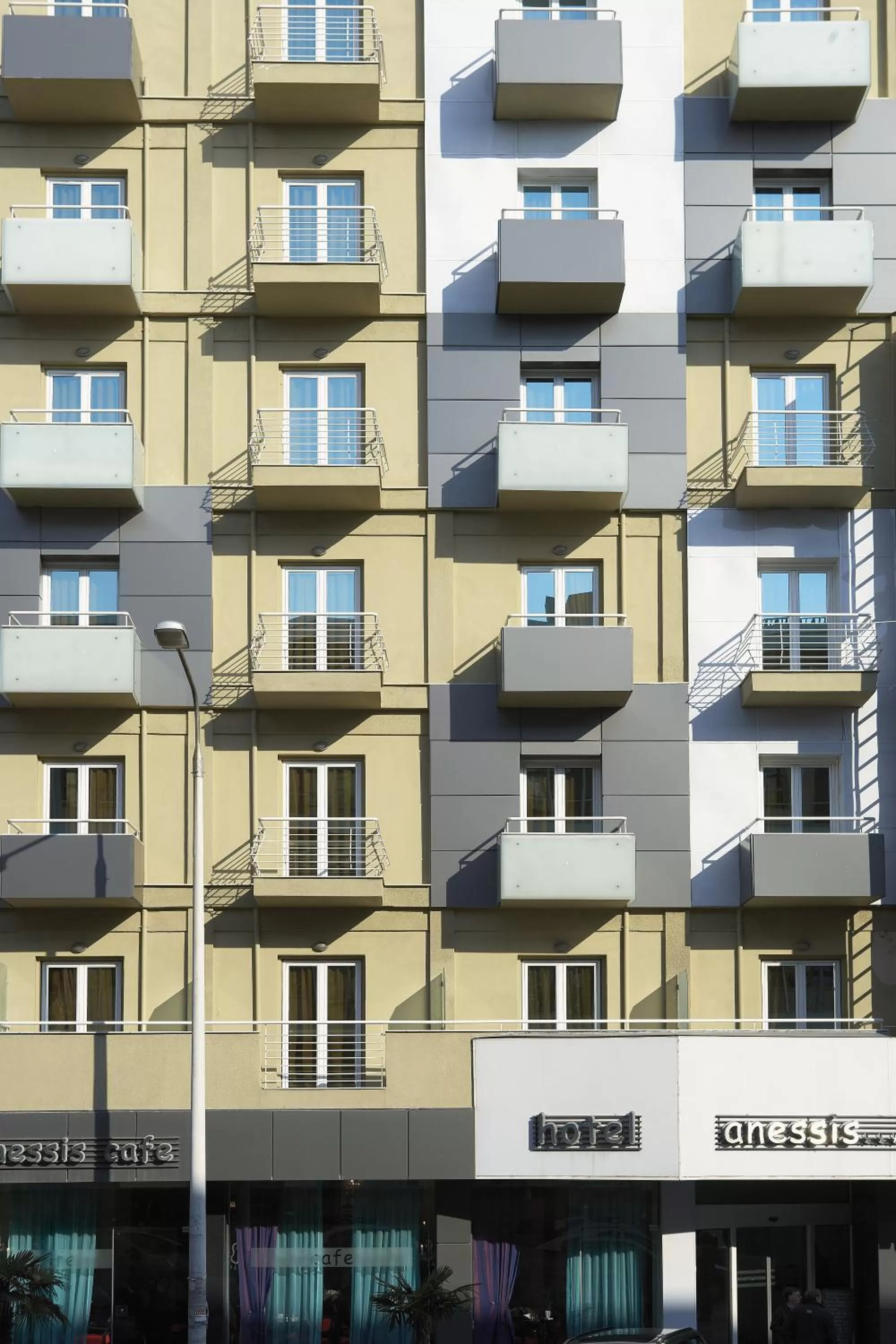 Property building in Anessis