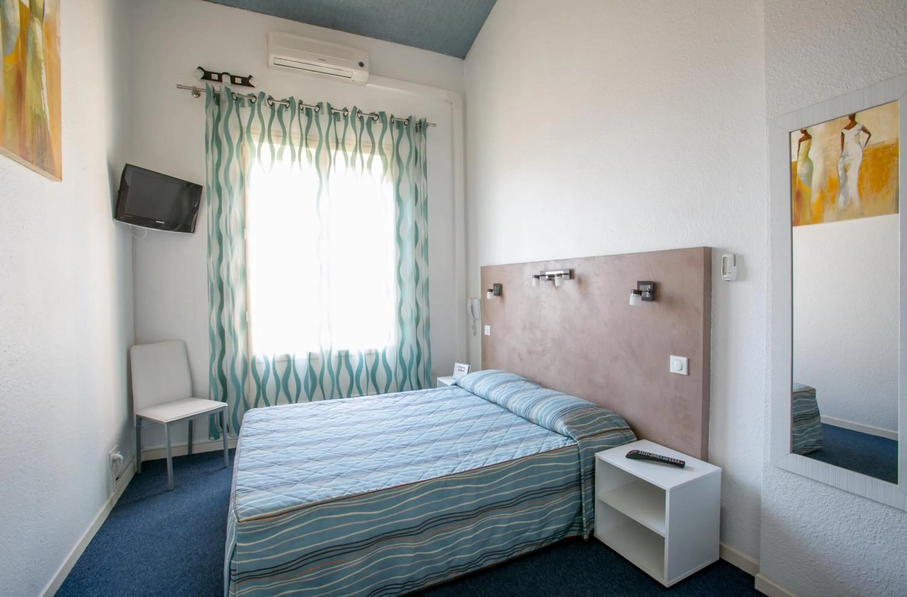 Photo of the whole room, Bed in Bel Ombra Hôtel