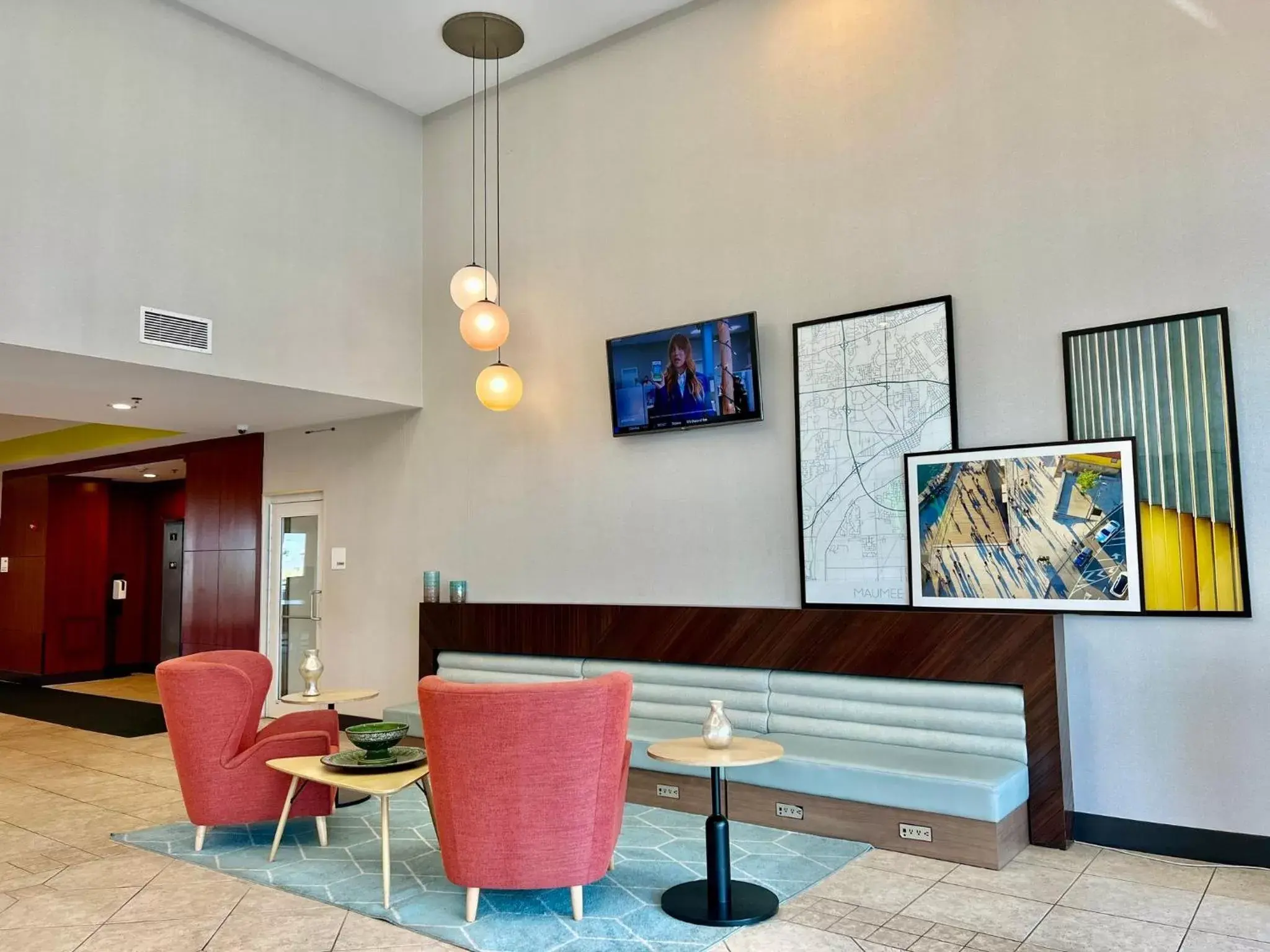 Property building, Lobby/Reception in Holiday Inn Toledo - Maumee I-80/90, an IHG Hotel