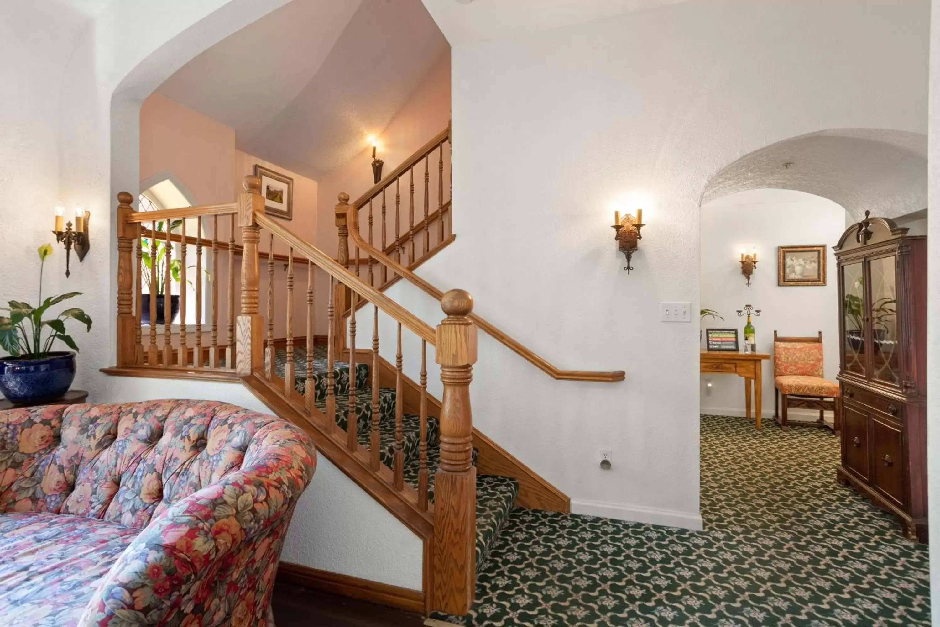 Living room in Candlelight Inn Napa Valley Living room in Candlelight Inn Napa Valley