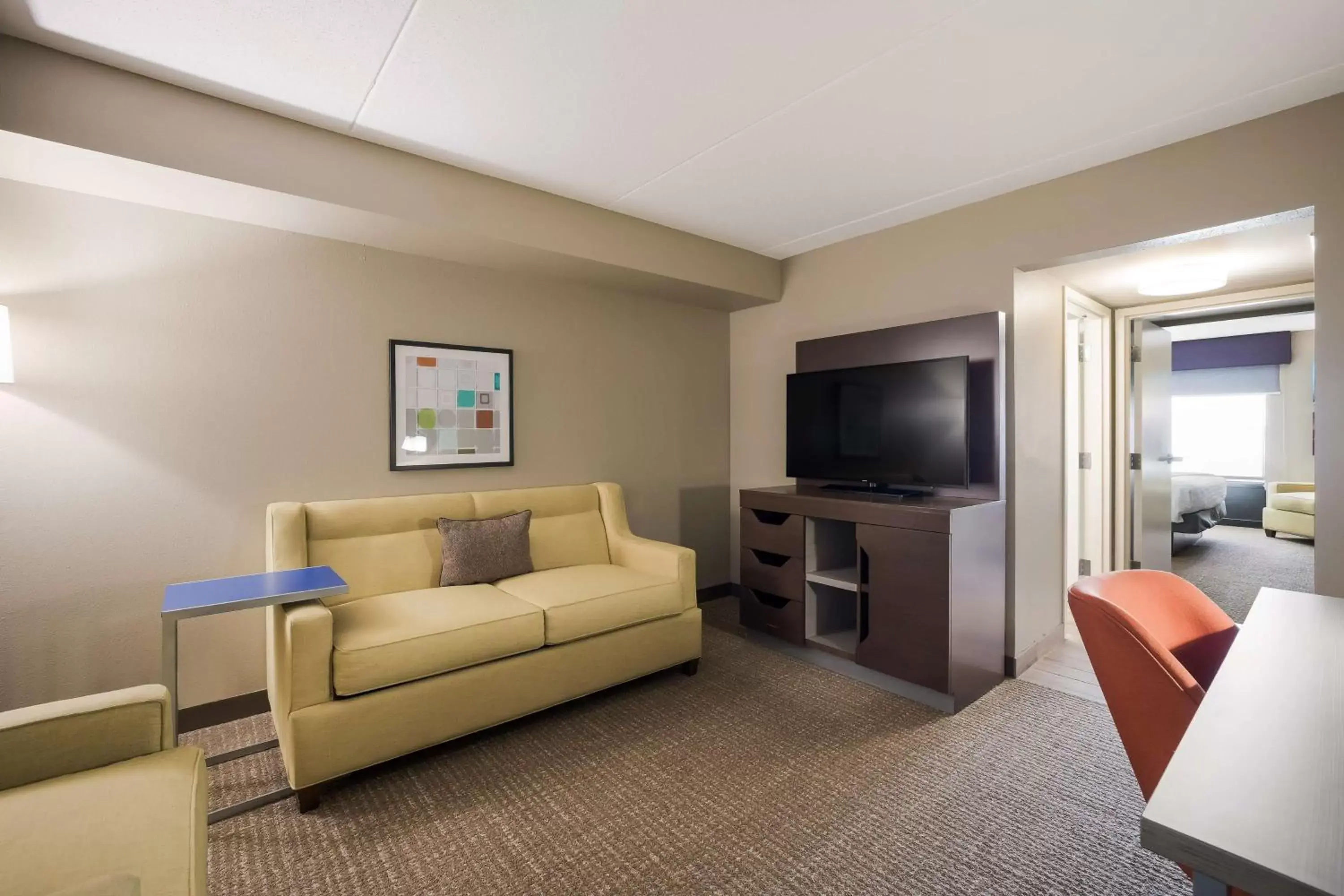 Living room, Seating Area in Hampton Inn McHenry
