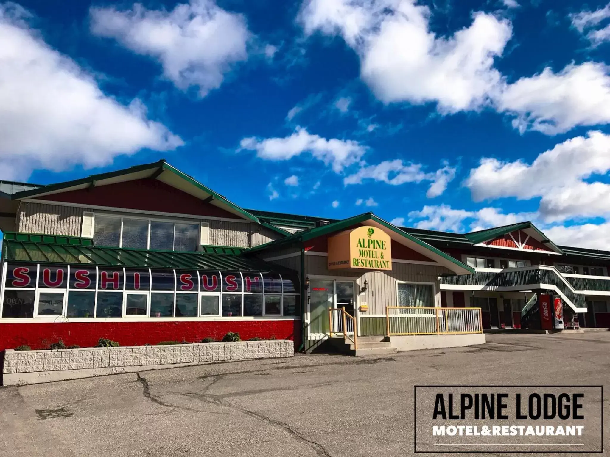 Restaurant/places to eat, Property Building in Alpine Lodge Motel & Restaurant