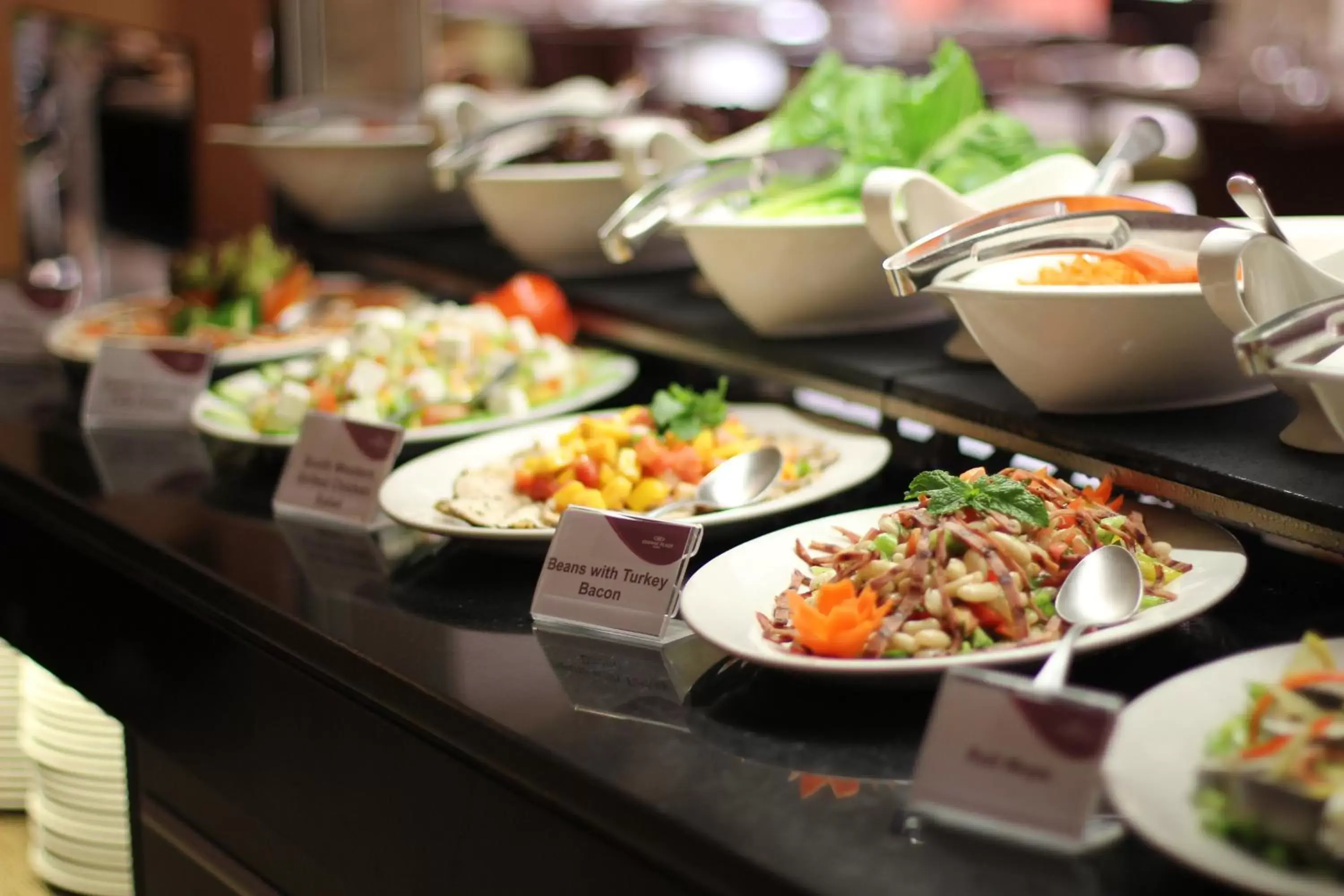 Restaurant/places to eat, Lunch and Dinner in Crowne Plaza Sohar, an IHG Hotel