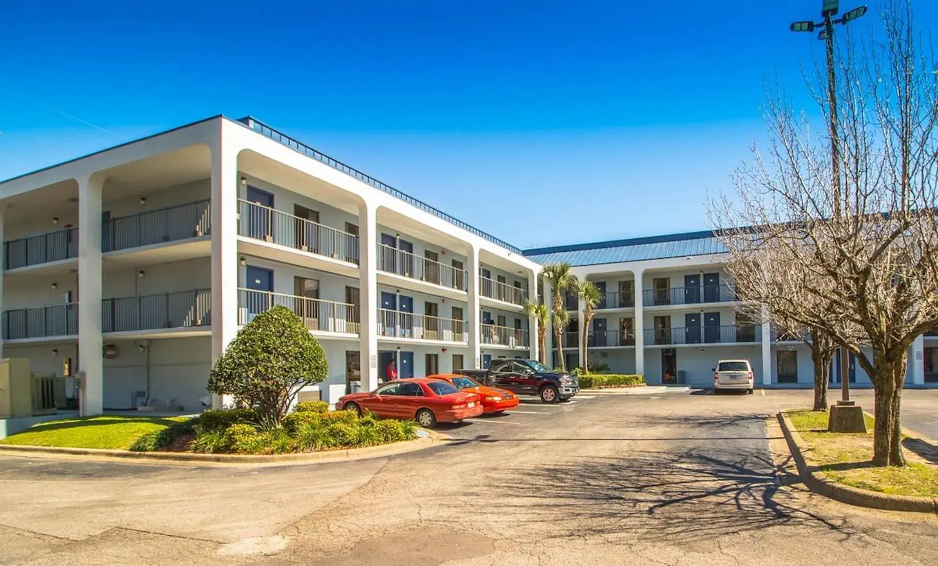 Property building in Sweet Dream Inn - University Park Property building in Sweet Dream Inn - University Park