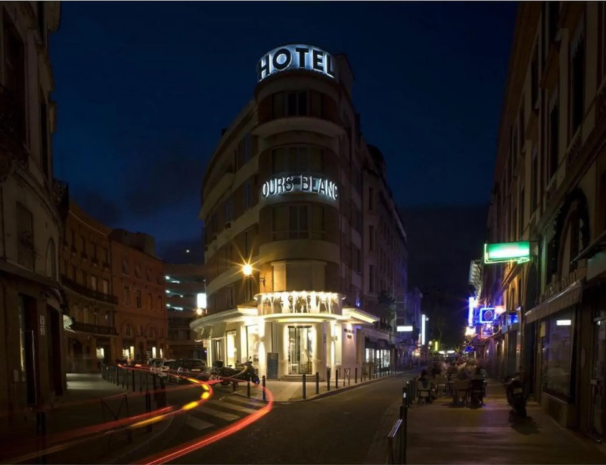 Facade/entrance in Hotel Ours Blanc - Wilson