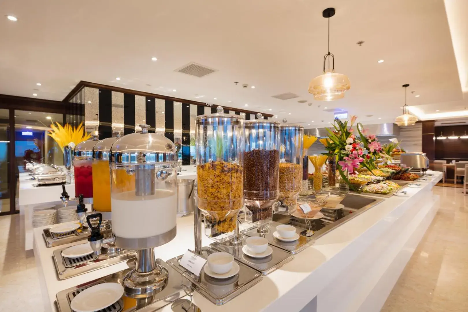 Breakfast, Restaurant/Places to Eat in Asteria Comodo Nha Trang Hotel