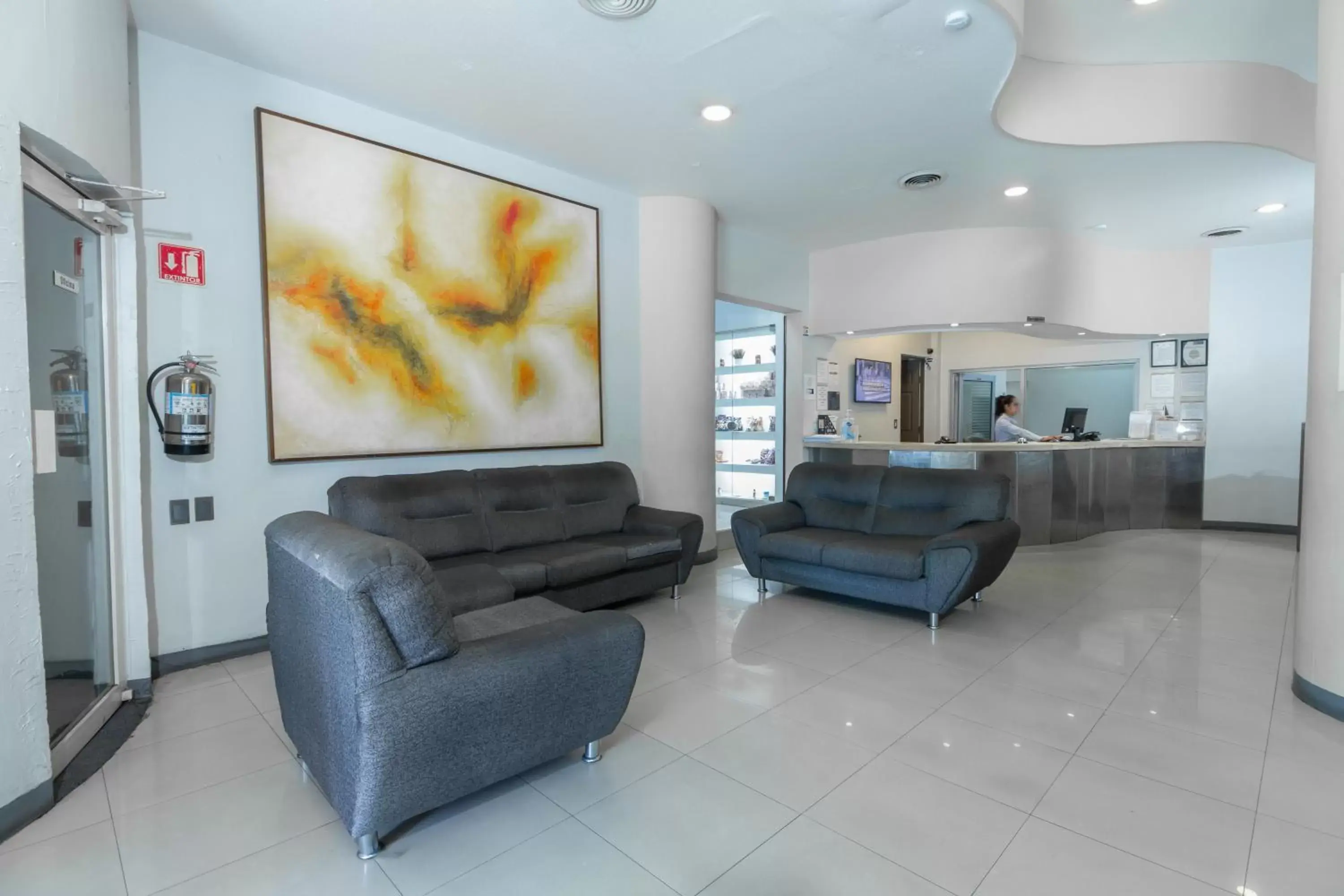 Lobby or reception, Seating Area in Hotel Plaza del Arco - Monterrey