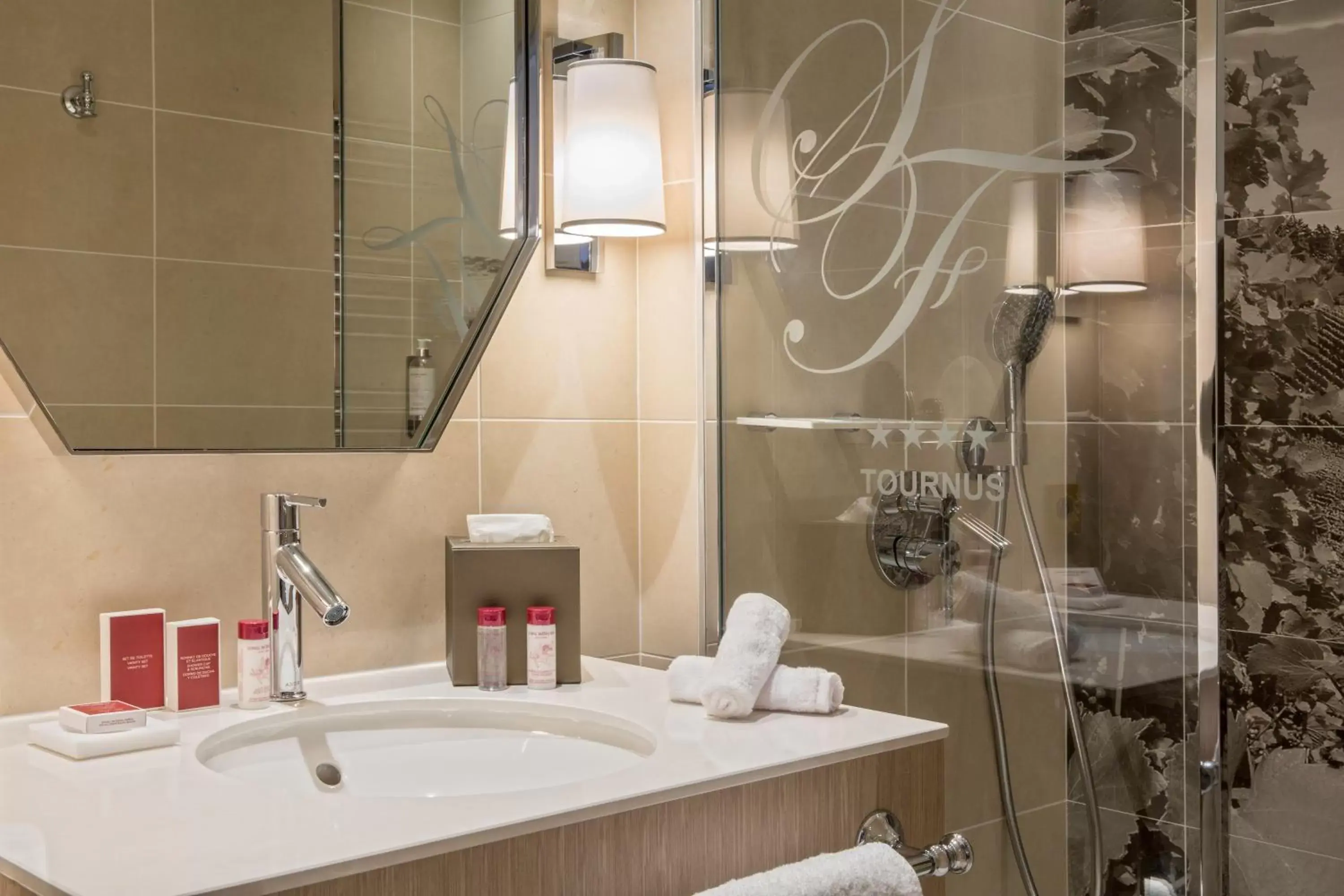 Shower, Bathroom in Hôtel & Spa Les Sept Fontaines Best Western Premier
