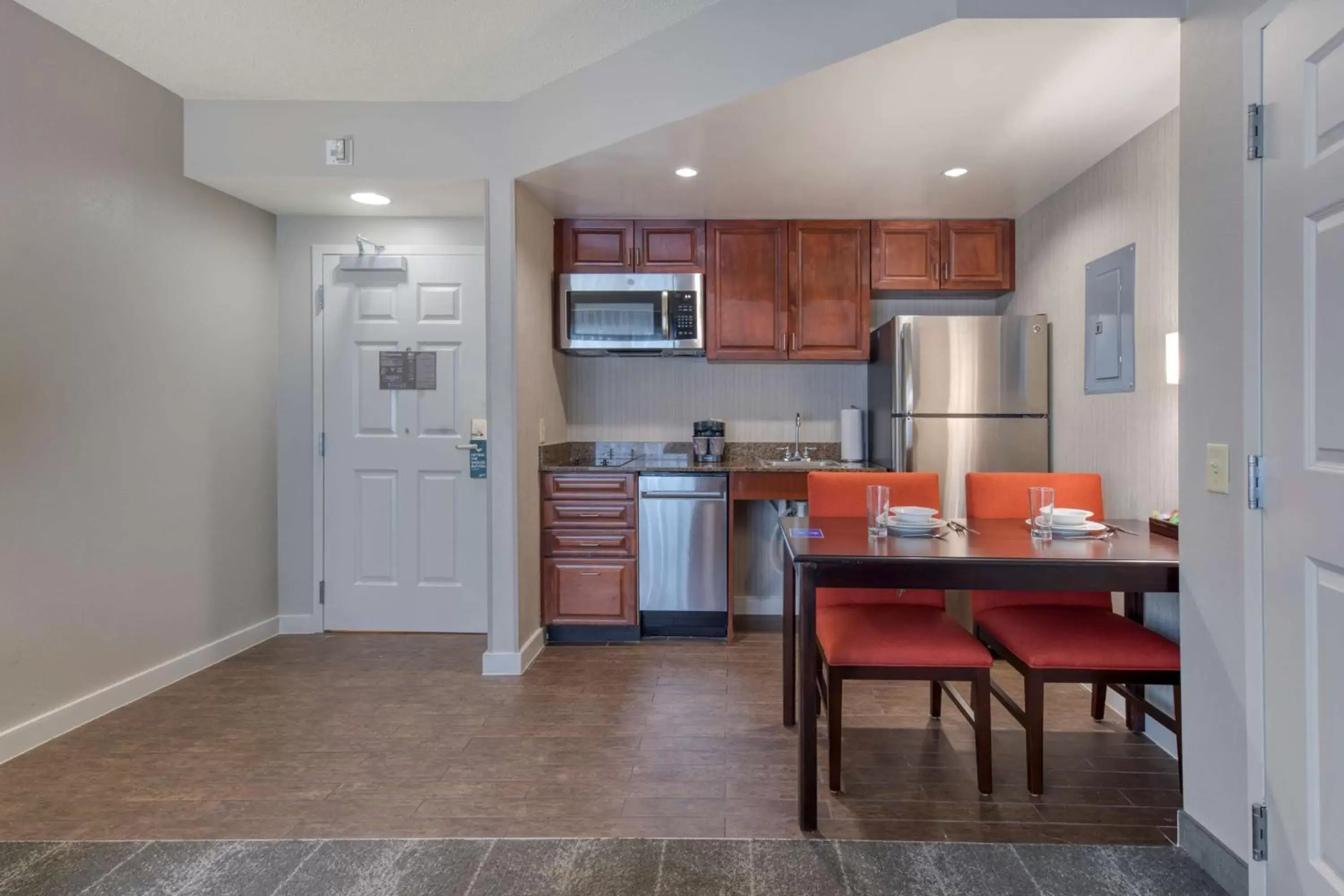 Kitchen or kitchenette, Kitchen/Kitchenette in Homewood Suites by Hilton Olmsted Village