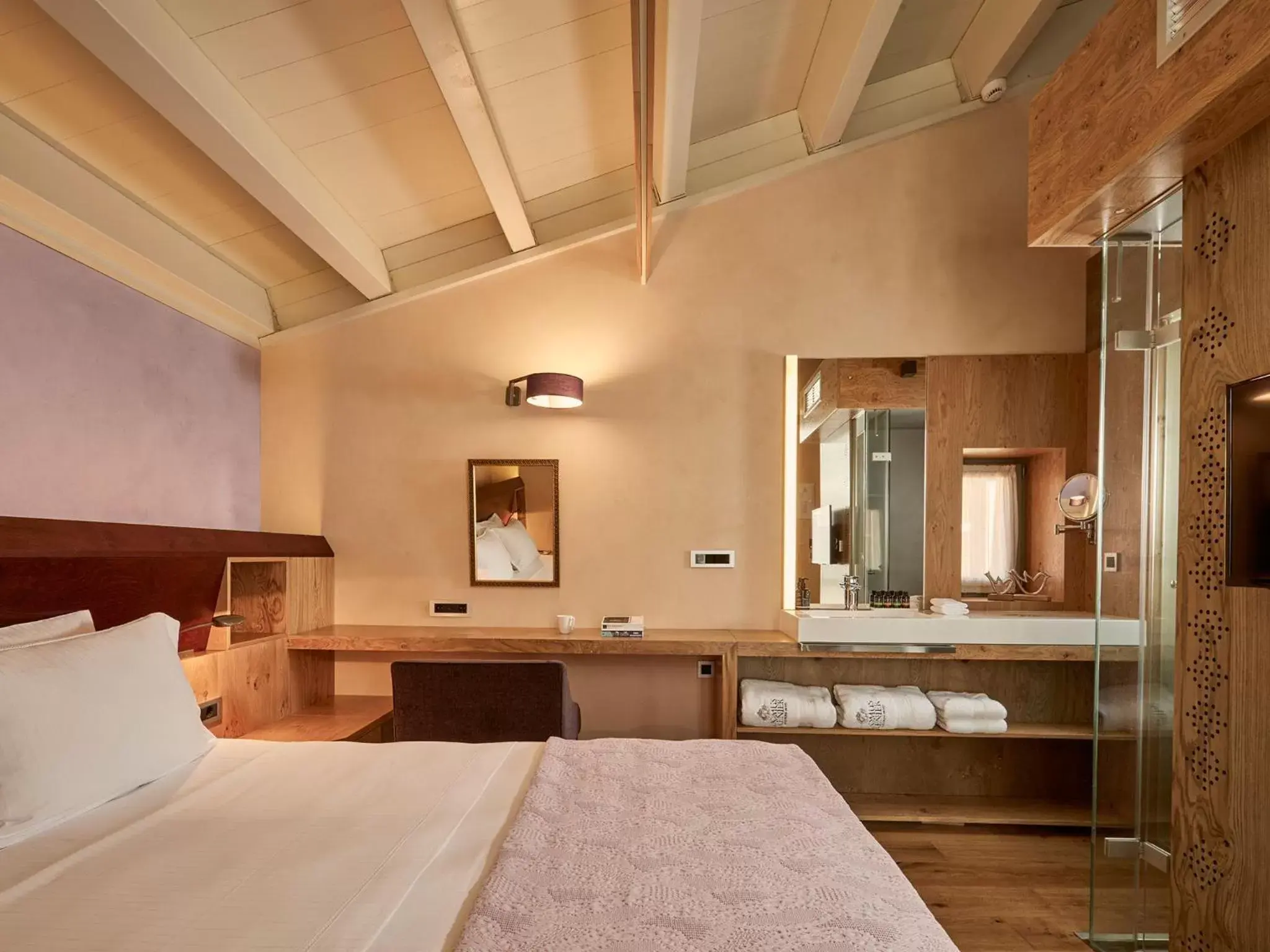 Bedroom, Bed in Domus Renier Boutique Hotel - Historic Hotels Worldwide