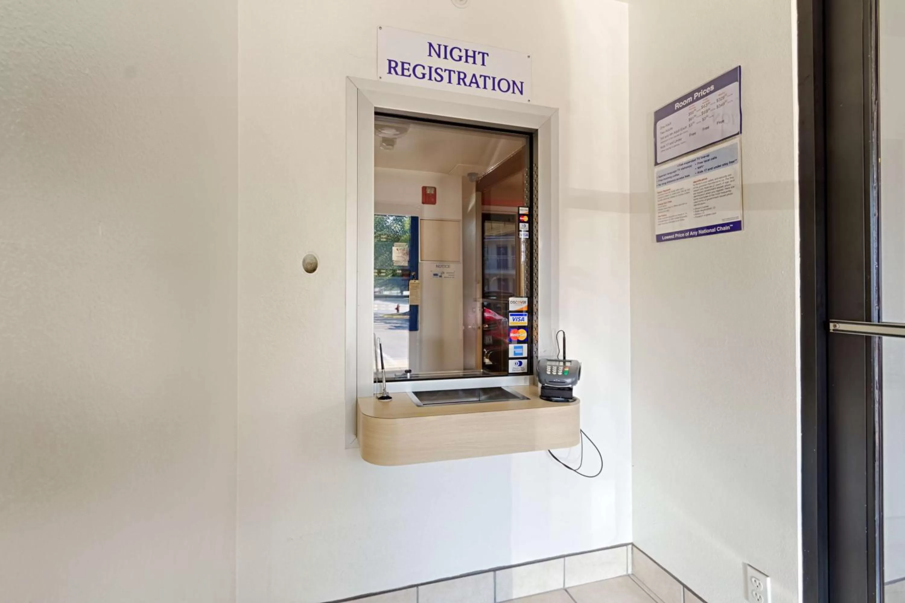 Lobby or reception in Motel 6-Laurel, DC - Washington Northeast