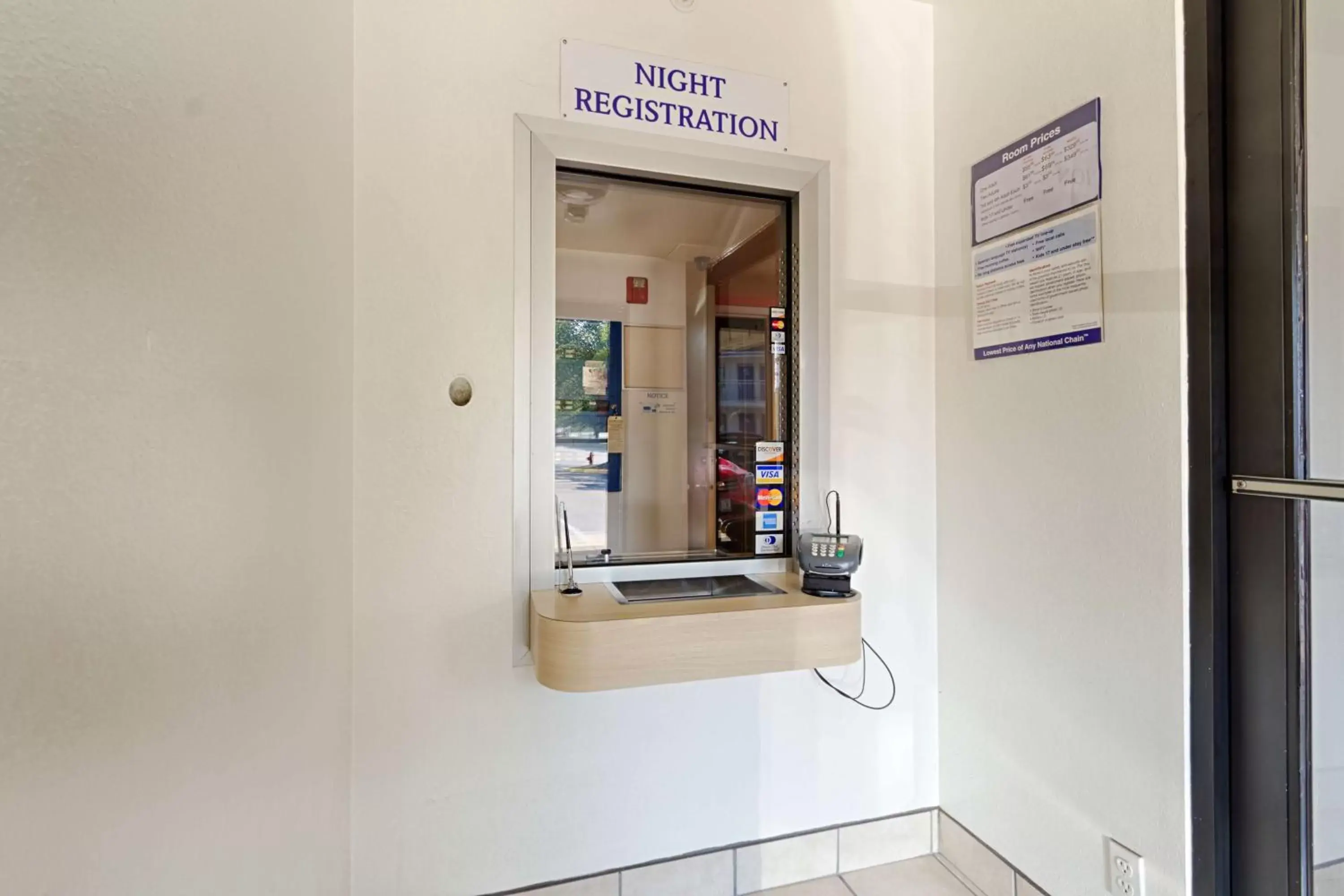 Lobby or reception in Motel 6-Laurel, DC - Washington Northeast Lobby or reception in Motel 6-Laurel, DC - Washington Northeast