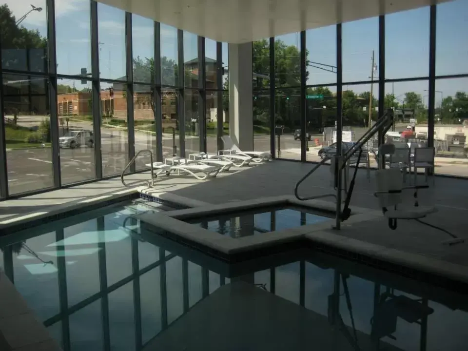 Swimming Pool in Kent State University Hotel and Conference Center