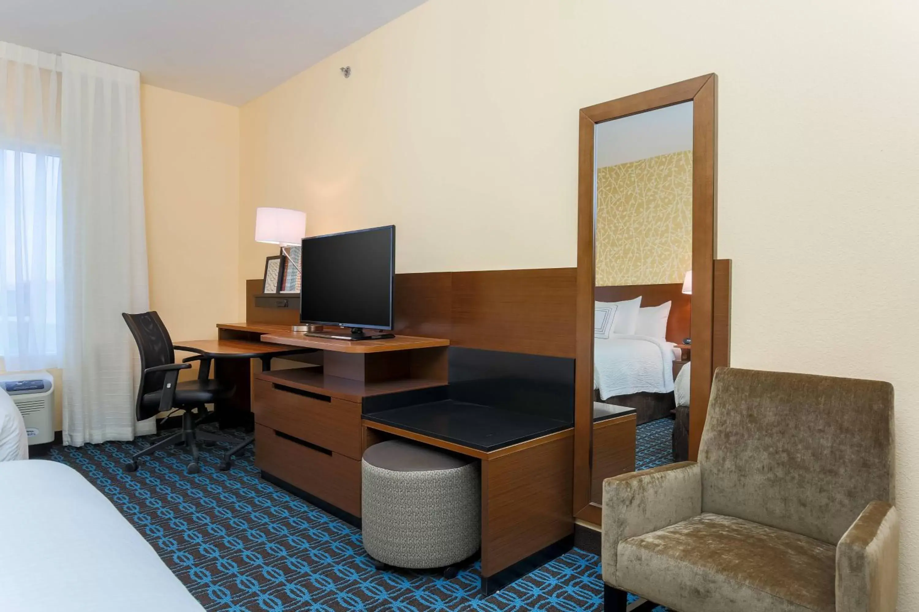 Photo of the whole room, TV/Entertainment Center in Fairfield Inn & Suites by Marriott Cuero