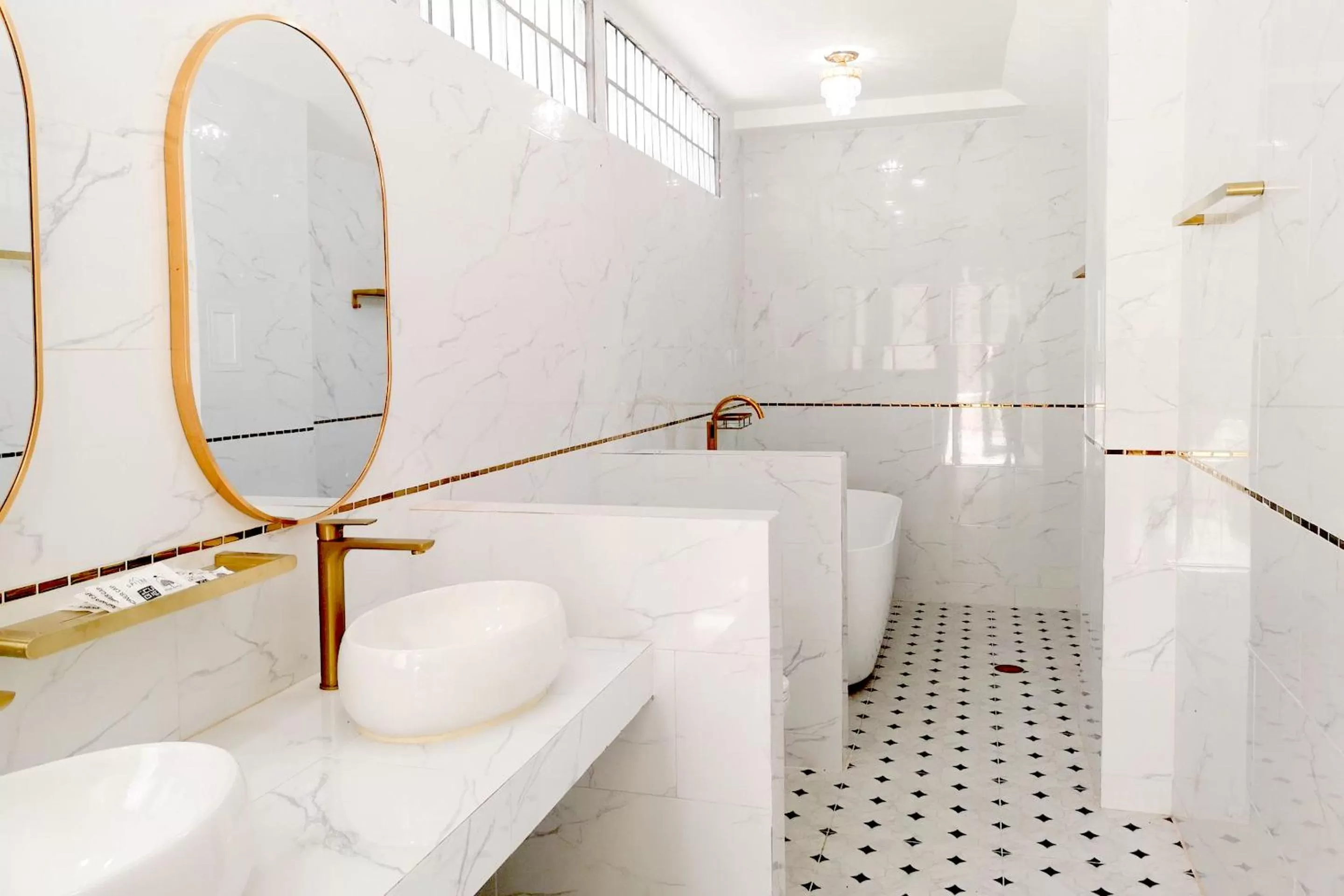 Bathroom in Rose Apple Hotel