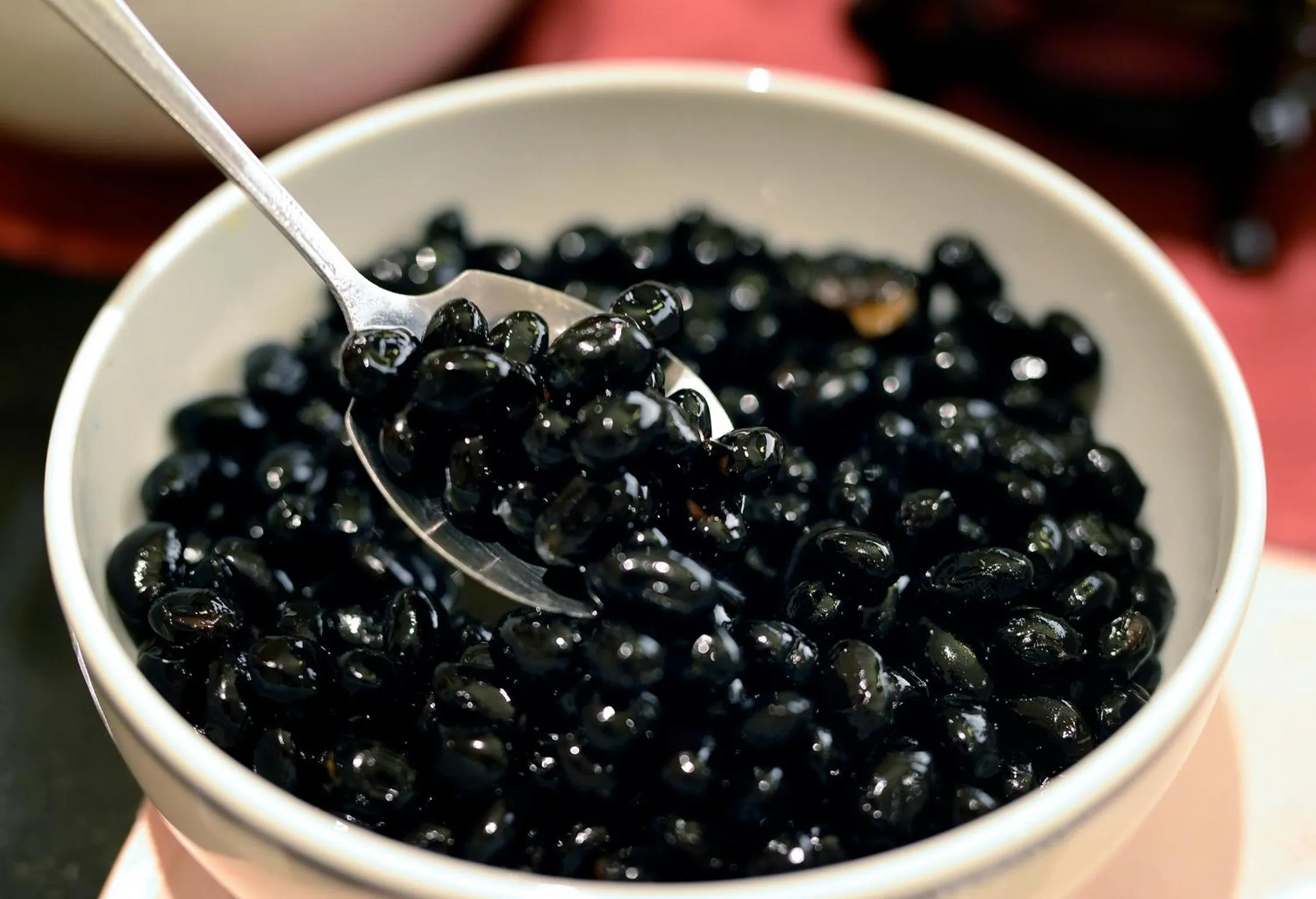 Restaurant/places to eat in Le Midi Hotel Jungli