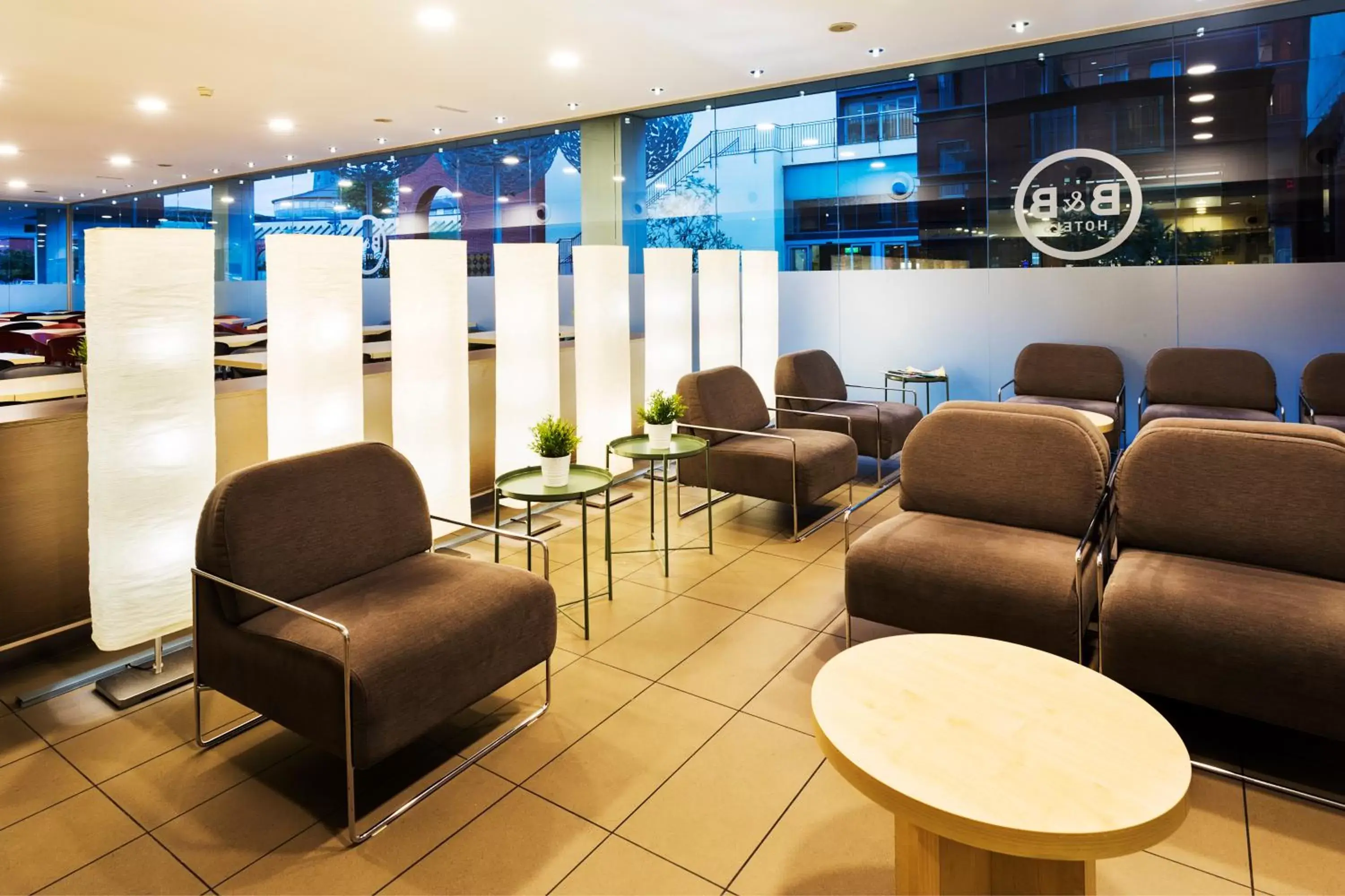 Area and facilities, Lobby/Reception in B&B HOTEL Girona 3