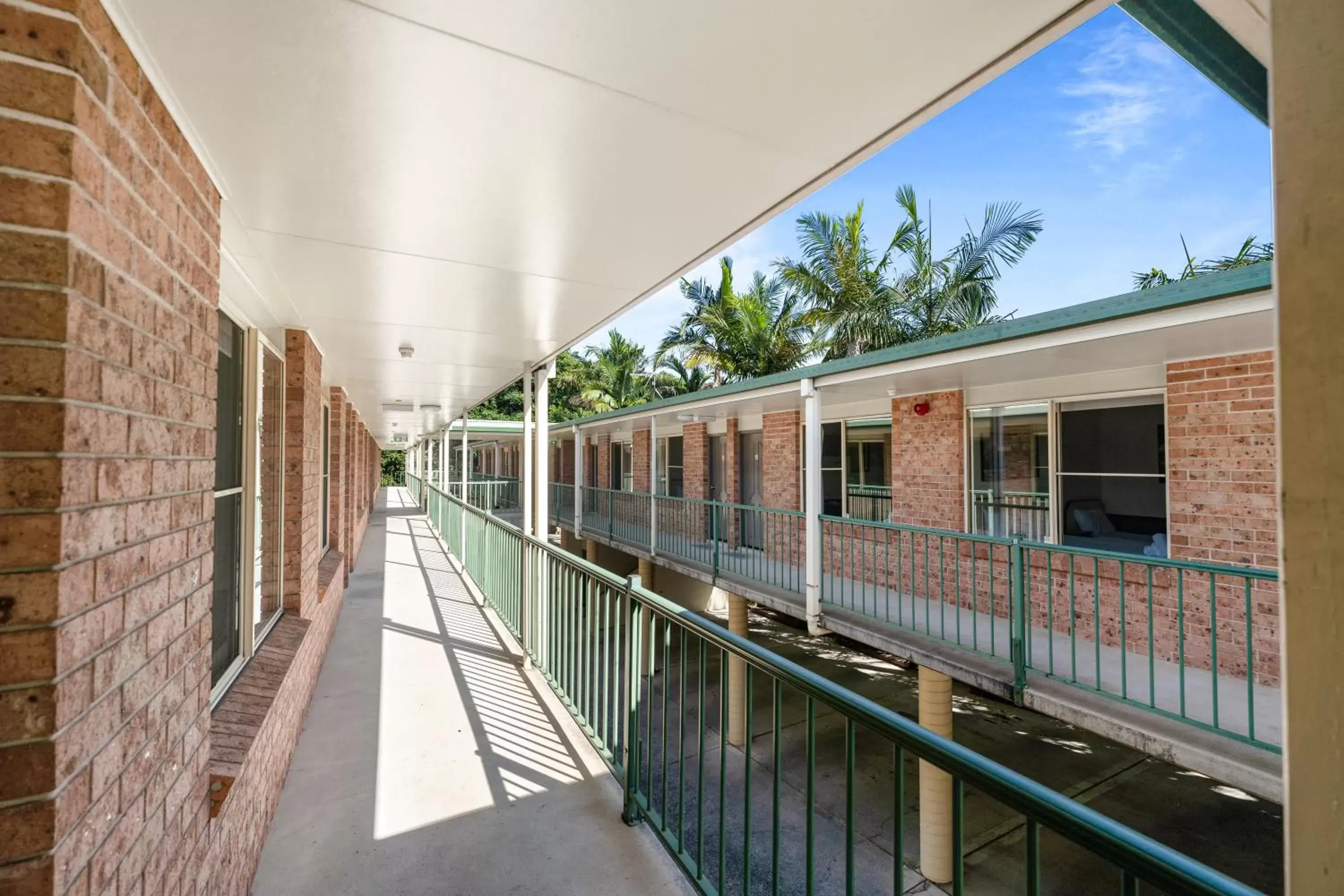 Property building, Balcony/Terrace in Bent Street Motor Inn