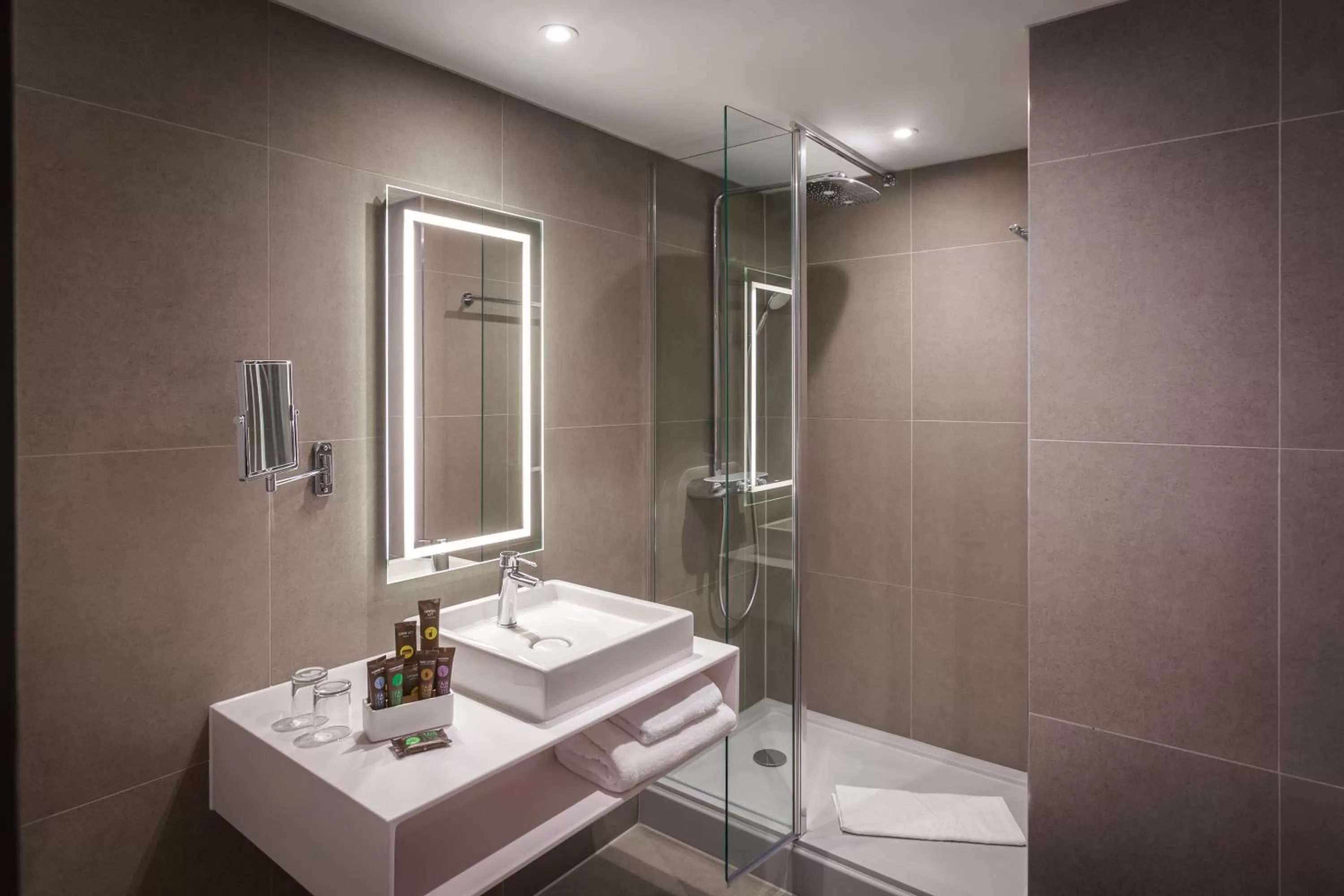 Bathroom in Novotel Cambridge North