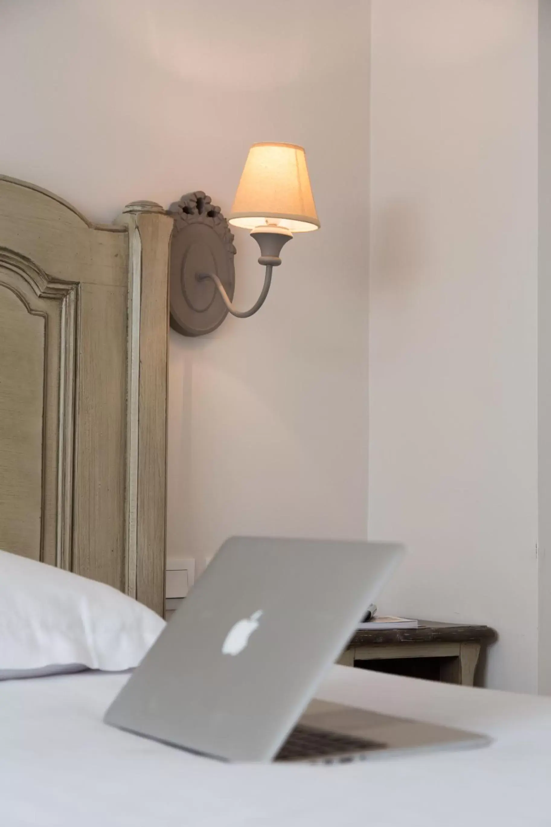 Bedroom in The Originals Boutique, Hôtel Les Poèmes de Chartres (Inter-Hotel)