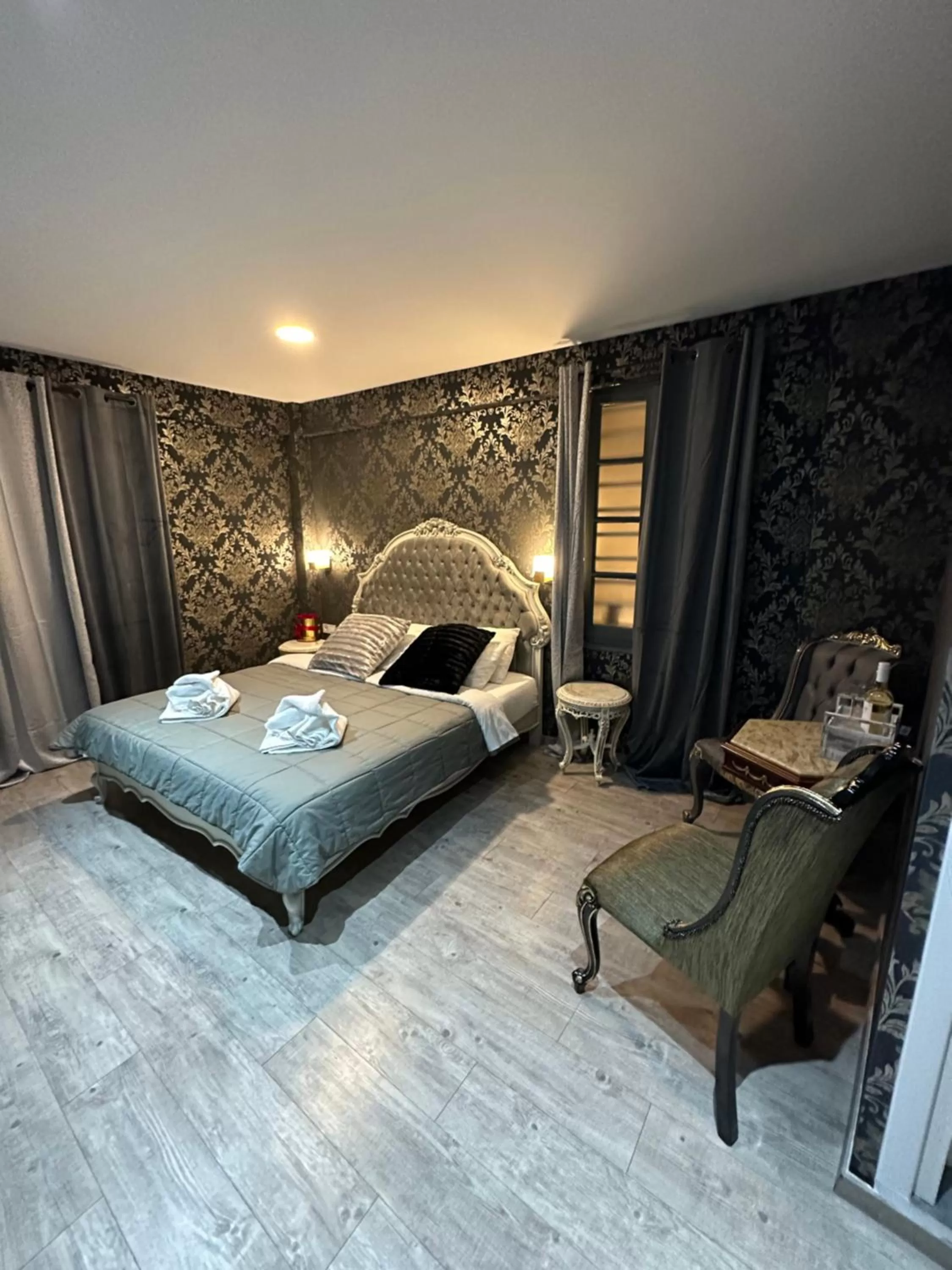 Bedroom, Bed in ROH Suites