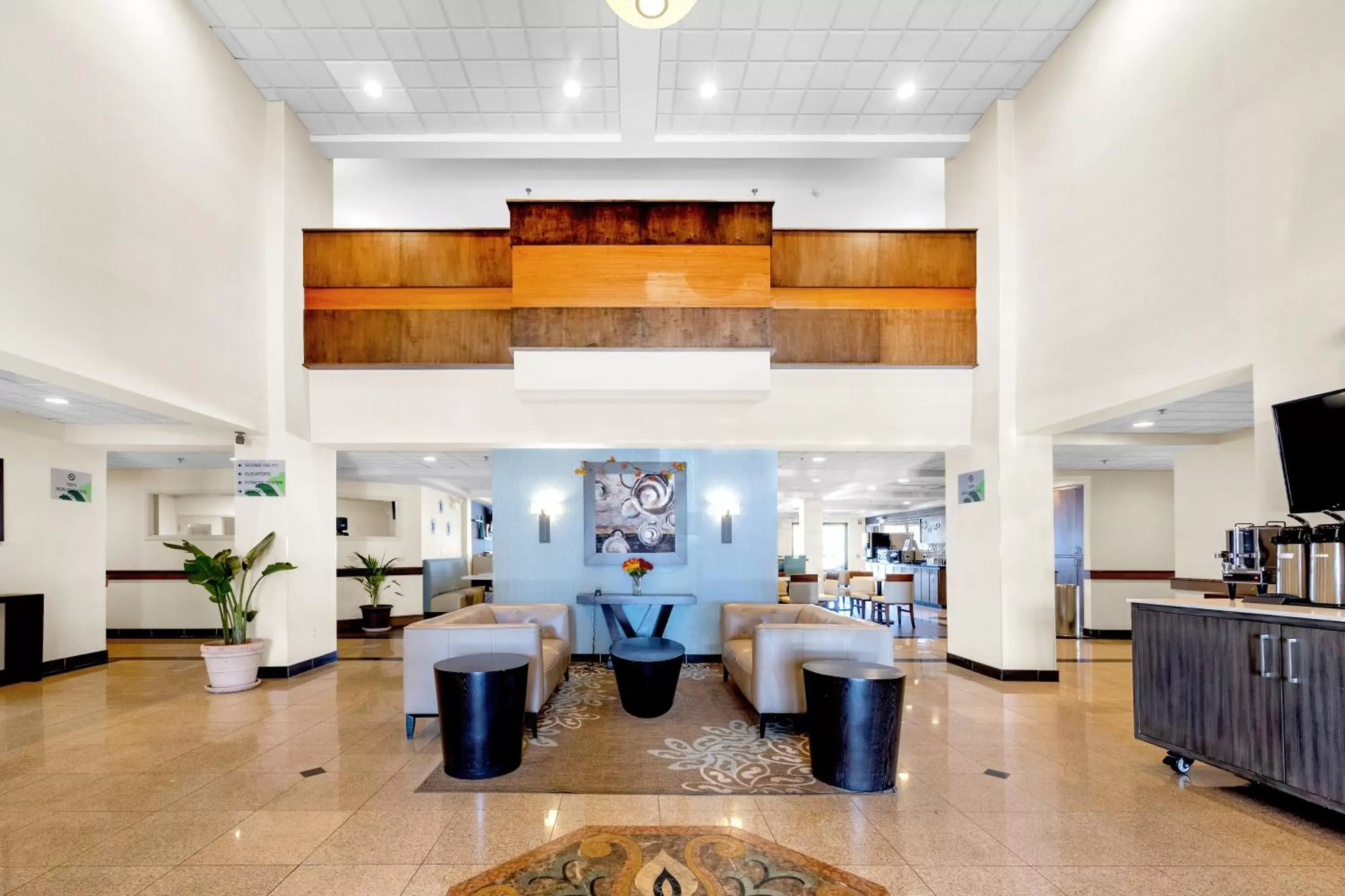 Lobby or reception, Banquet Facilities in Wingate by Wyndham Schaumburg