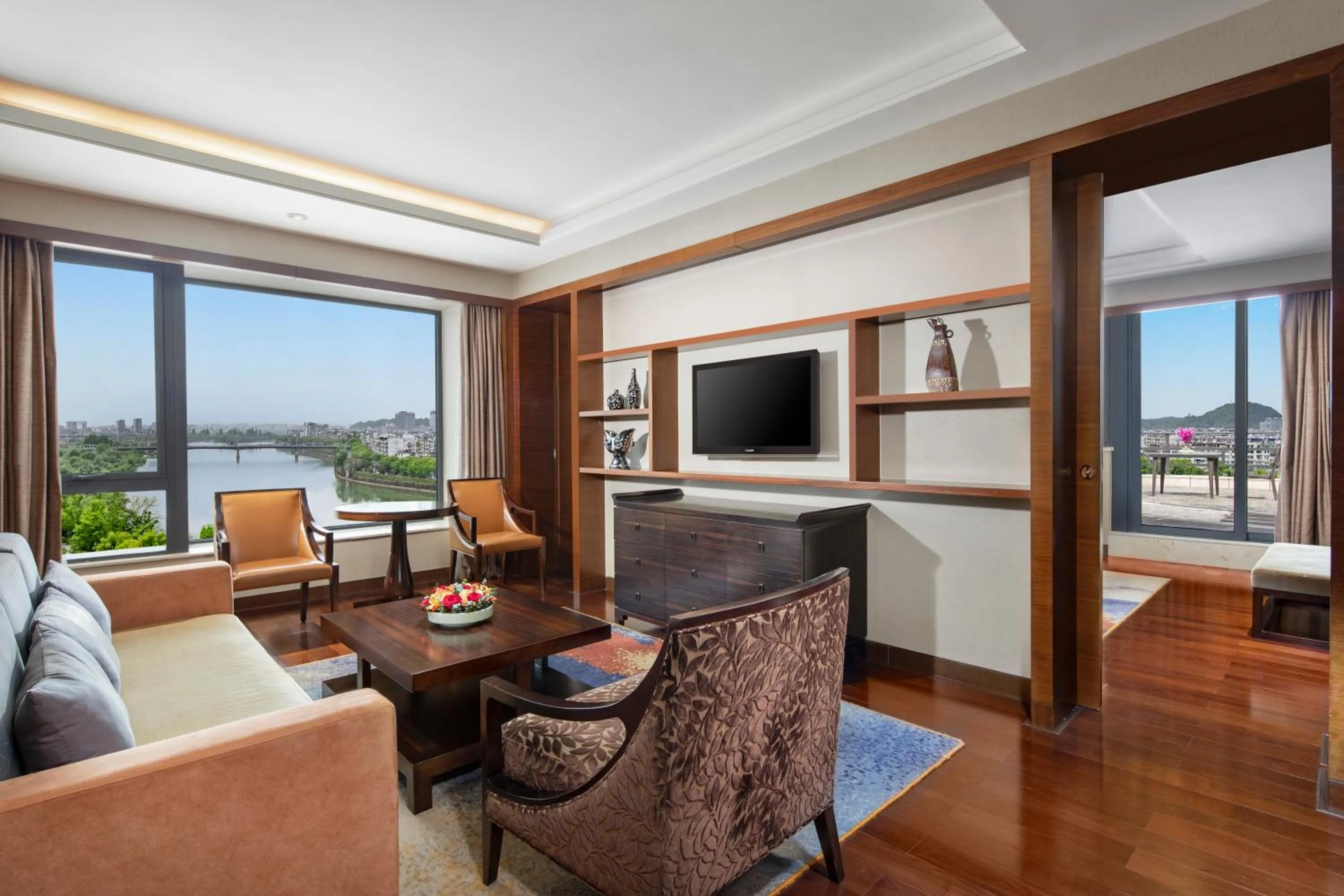 Living room in Crowne Plaza Huangshan Yucheng by IHG