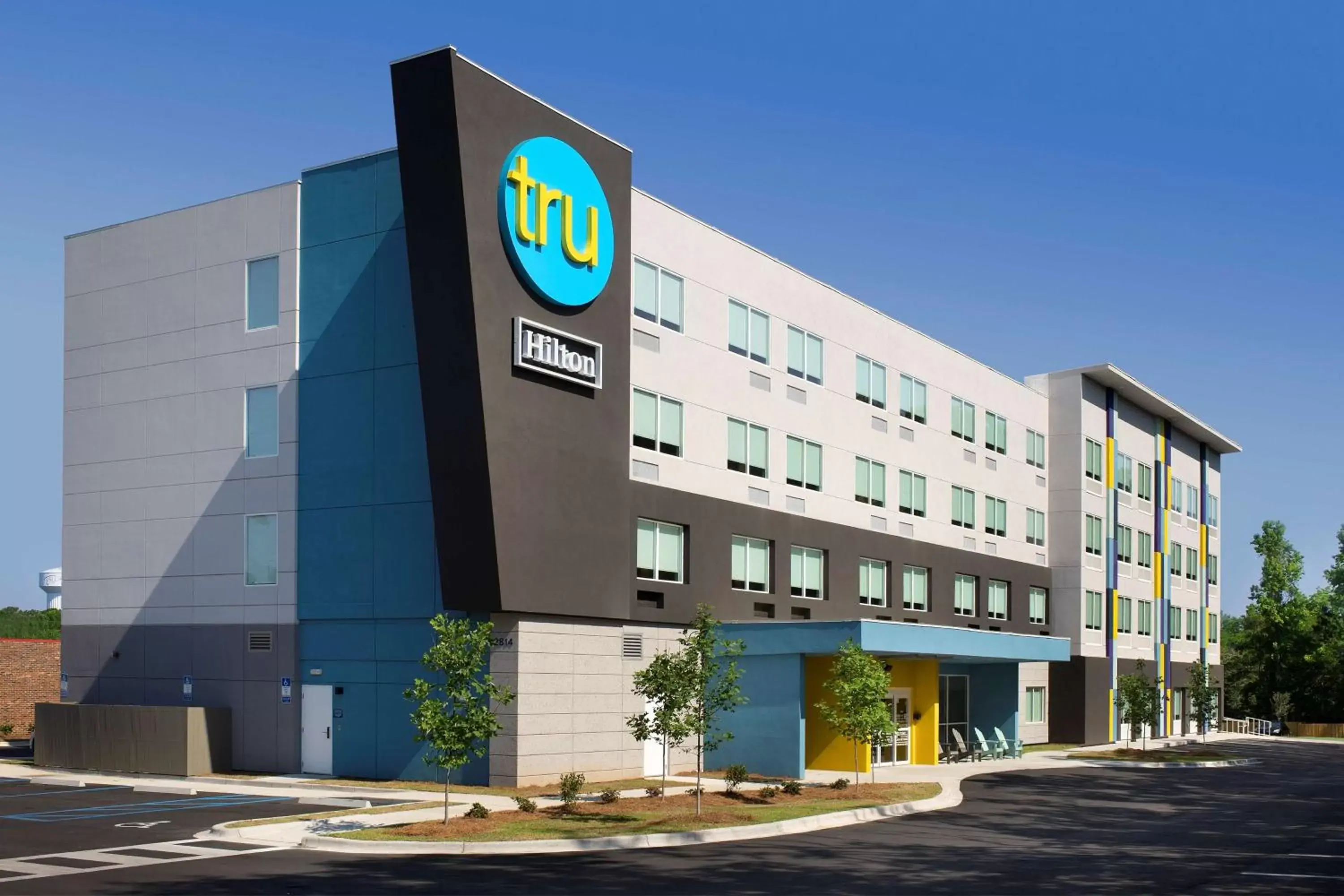 Property Building in Tru By Hilton Tallahassee Central